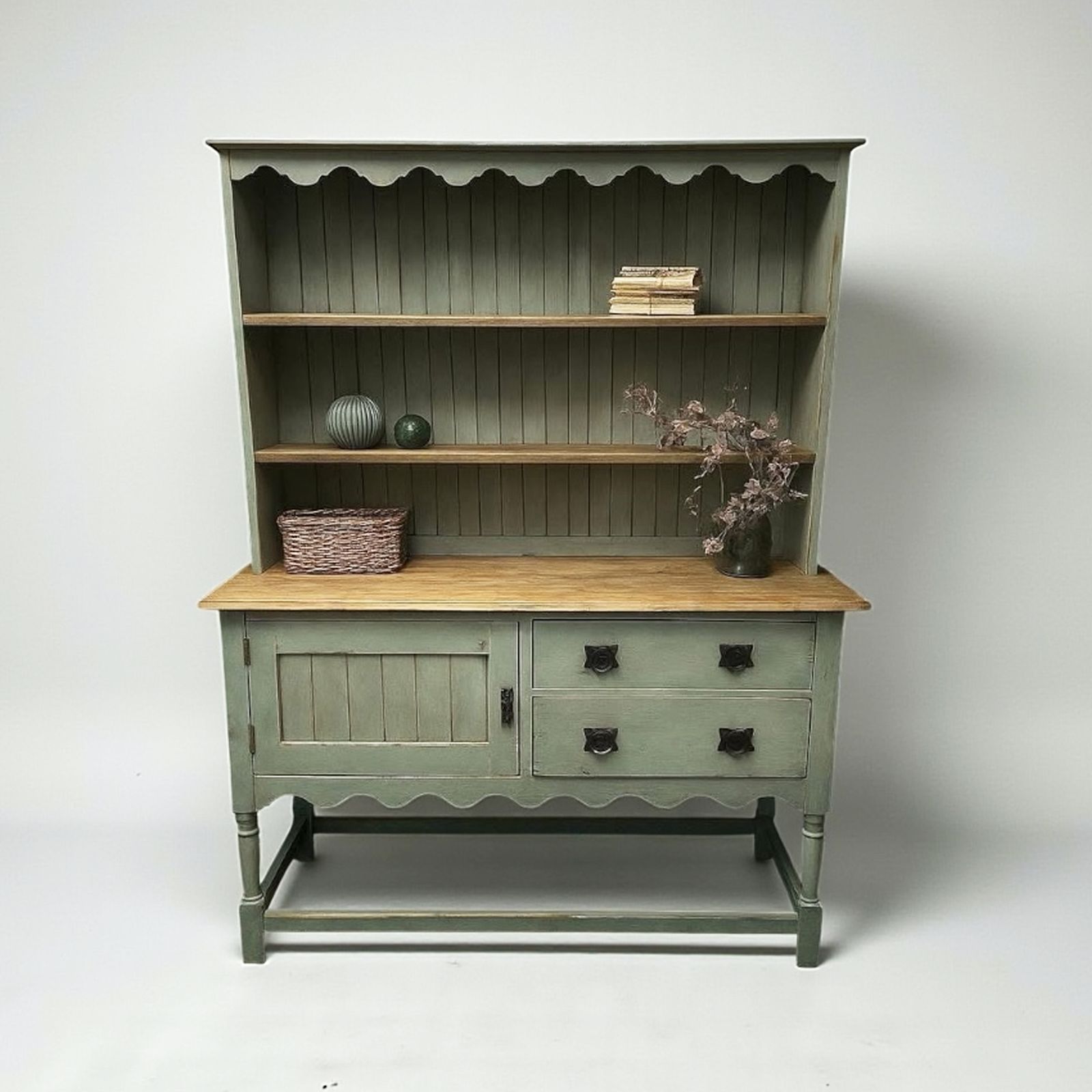 Circa 1920s North Country (Yorkshire/Lancashire) Solid English Oak Dresser, Made By A Provincial Cabinetmaker.