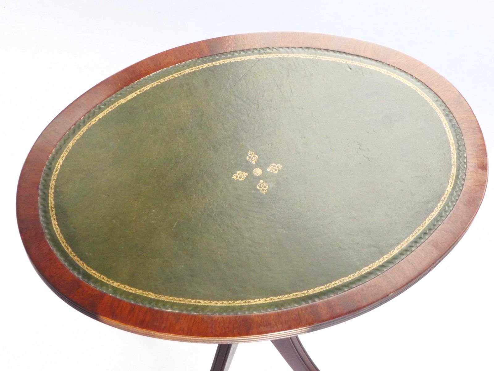 Antique Victorian Oval Coffee Table With Green Leather Top, English Wooden Side Table photo furniture