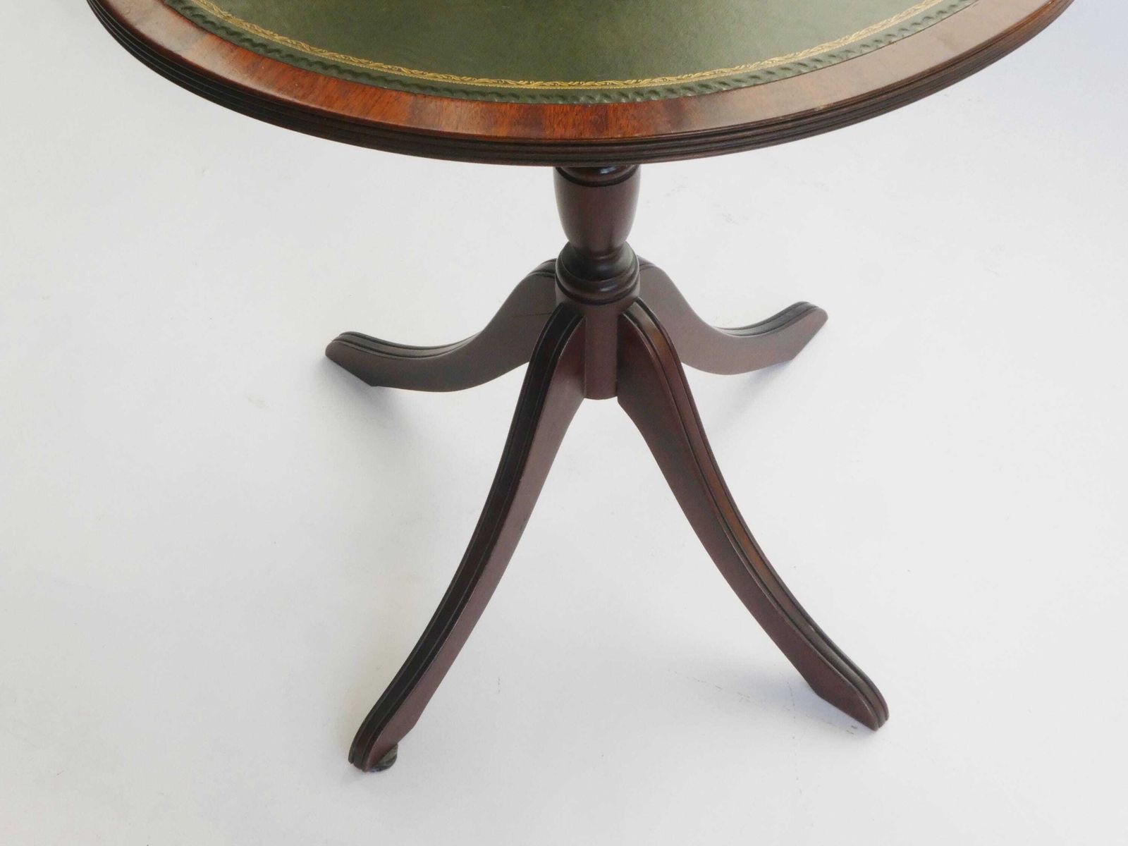Antique Victorian Oval Coffee Table With Green Leather Top, English Wooden Side Table photo 316.0