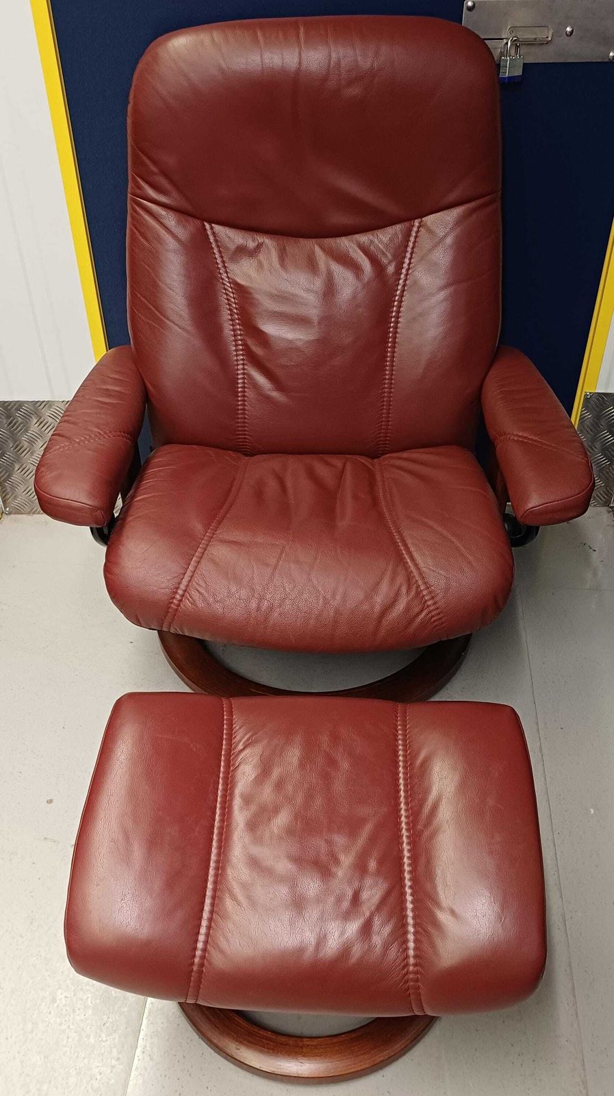 Ekornes Stressless Grey Leather Swivel Recliner Armchair & Footstool