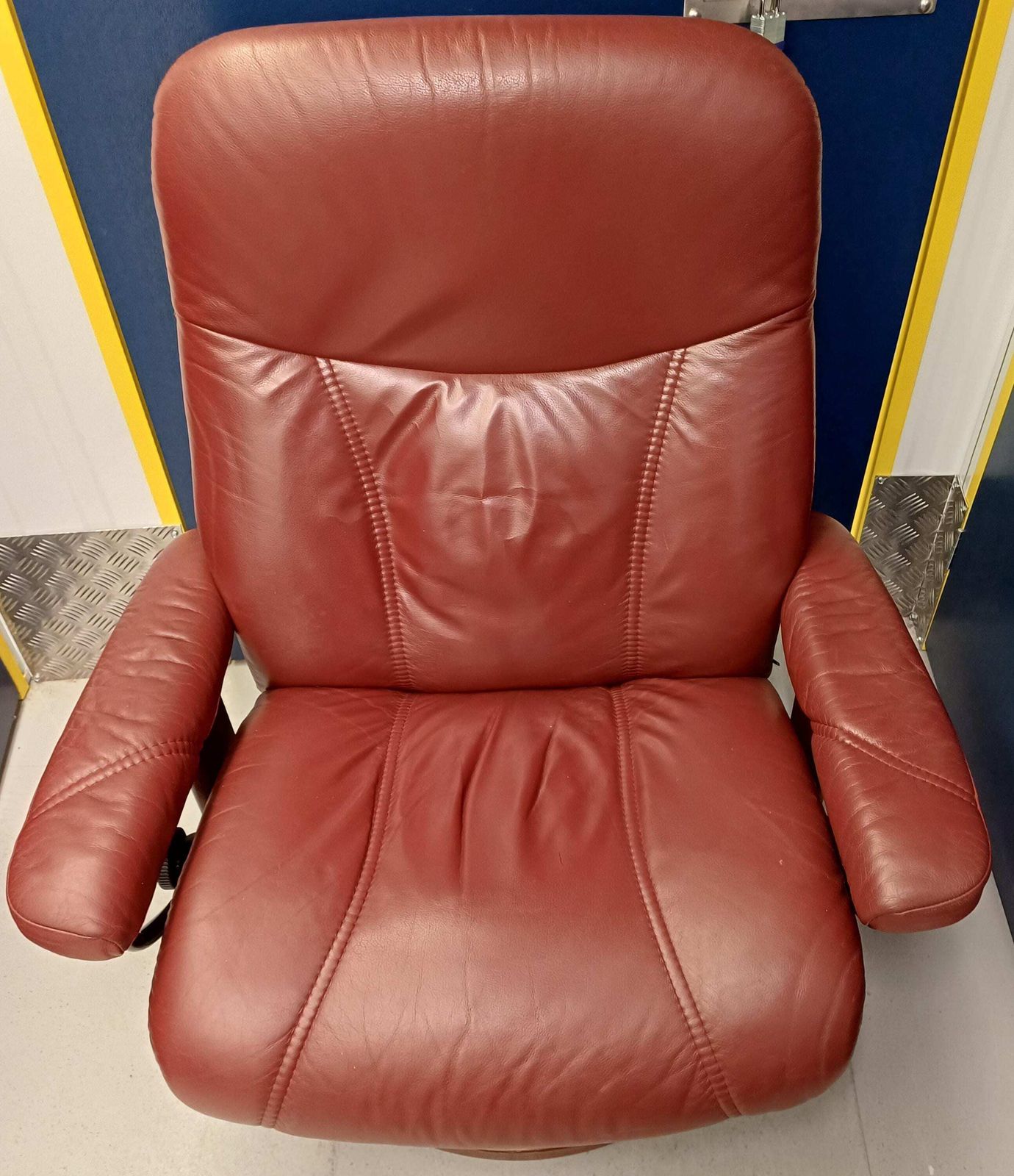 Ekornes Stressless Grey Leather Swivel Recliner Armchair & Footstool photo furniture