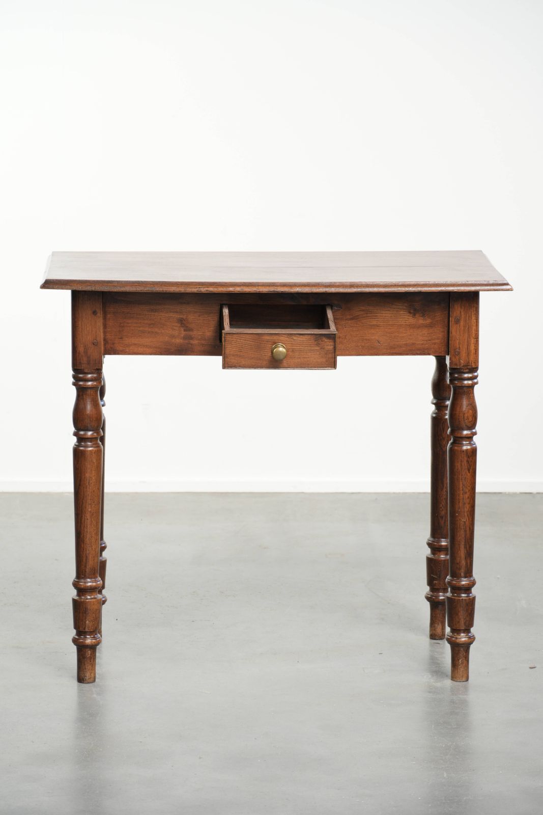 Antique English Oak Side Table/Hall/Corridor Table From The Early 19th Century With A Beautiful Appearance. photo for sale