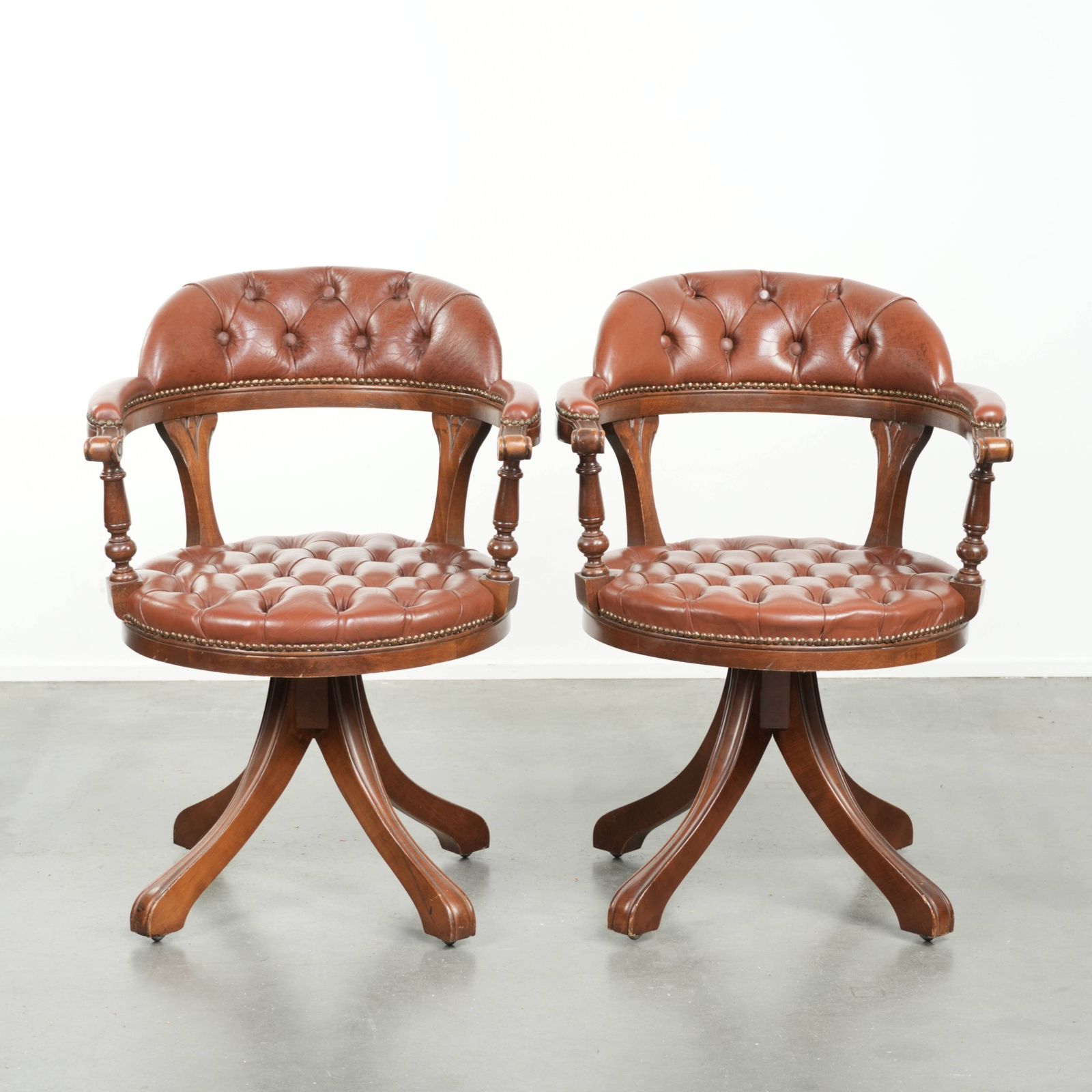 Set Of 2 Swivel English Style Cowhide Leather Chesterfield Office Chairs In A Beautiful Brown Color
