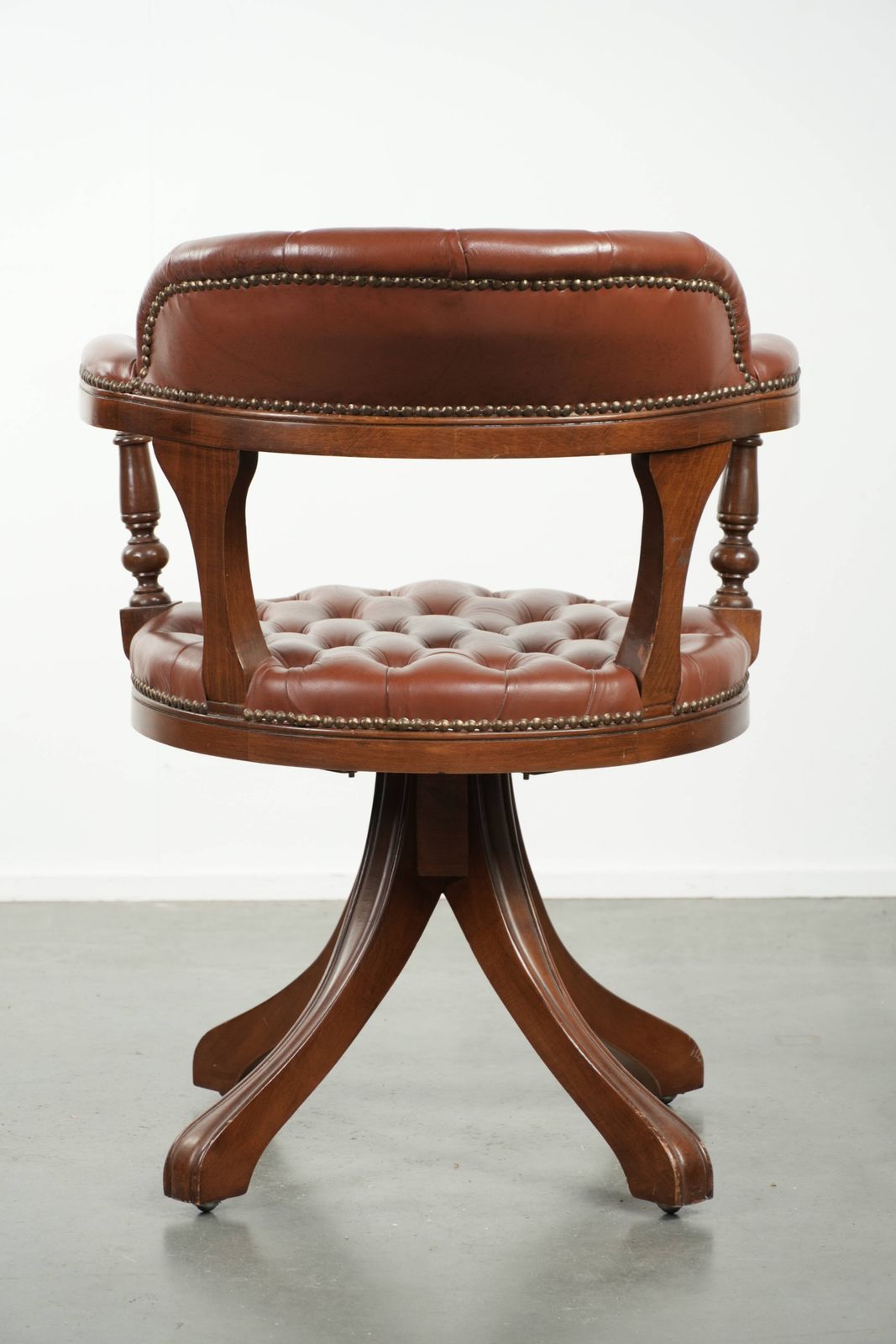 English Style Cowhide Leather Swivel Chesterfield Office Chair In A Beautiful Brown Color photo Furniture