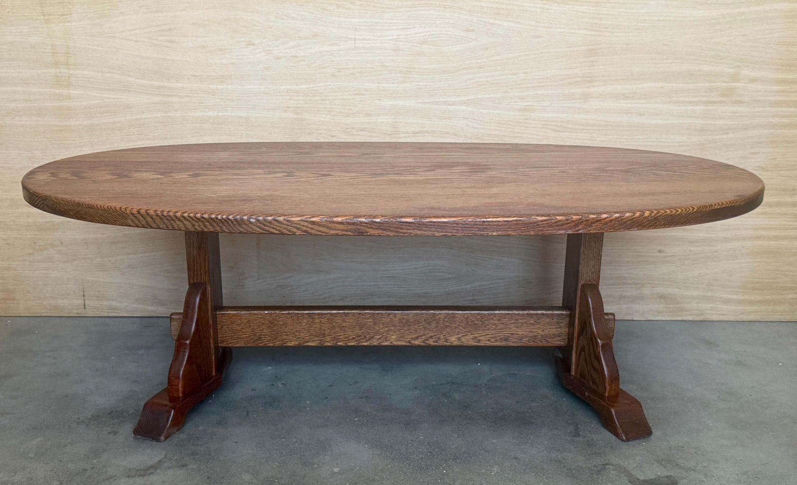 Table basse ovale en chêne de style Arts & Crafts photo furniture
