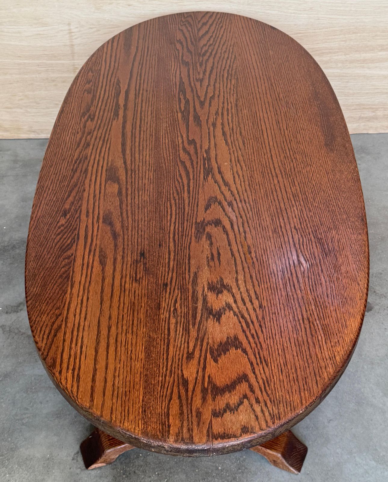 photo for sale Table basse ovale en chêne de style Arts & Crafts