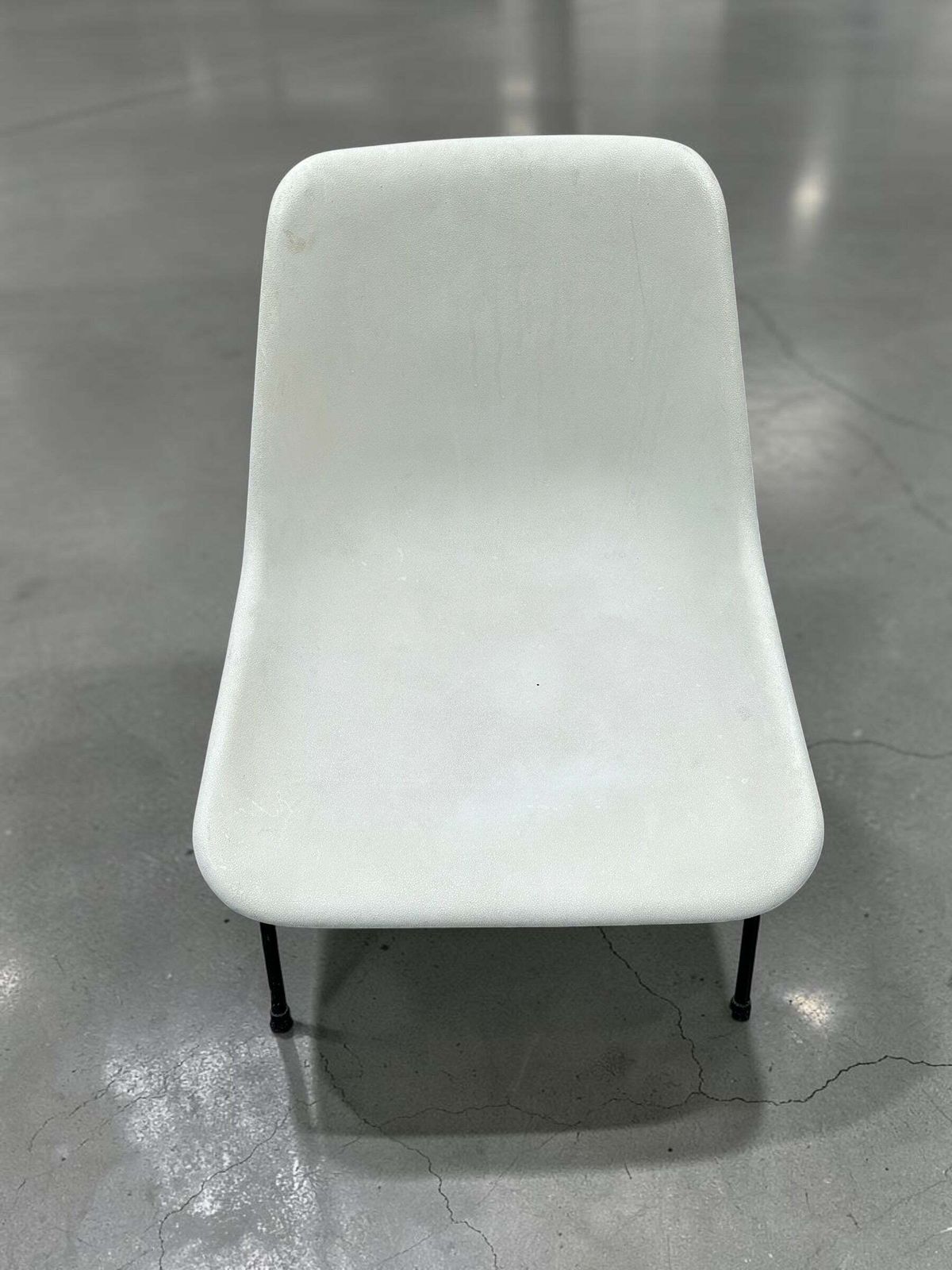 Robin Day Polypropylene Stacking Chairs For Hille, Set Of Three, C.1960s–70s photo vinterior