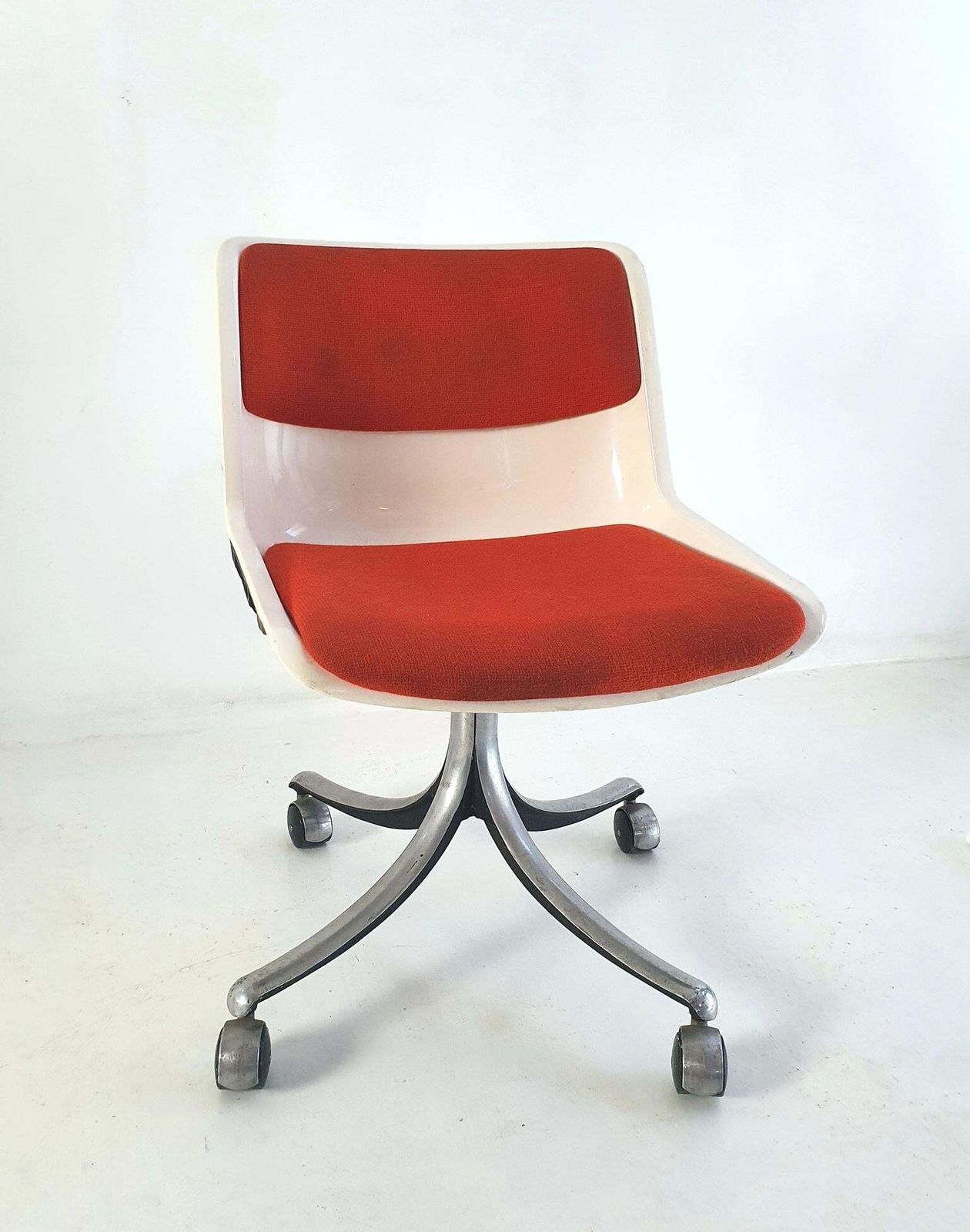 Modus Office Chair By Osvaldo Borsani, Aluminum & Wool, 1970s Italy photo for sale