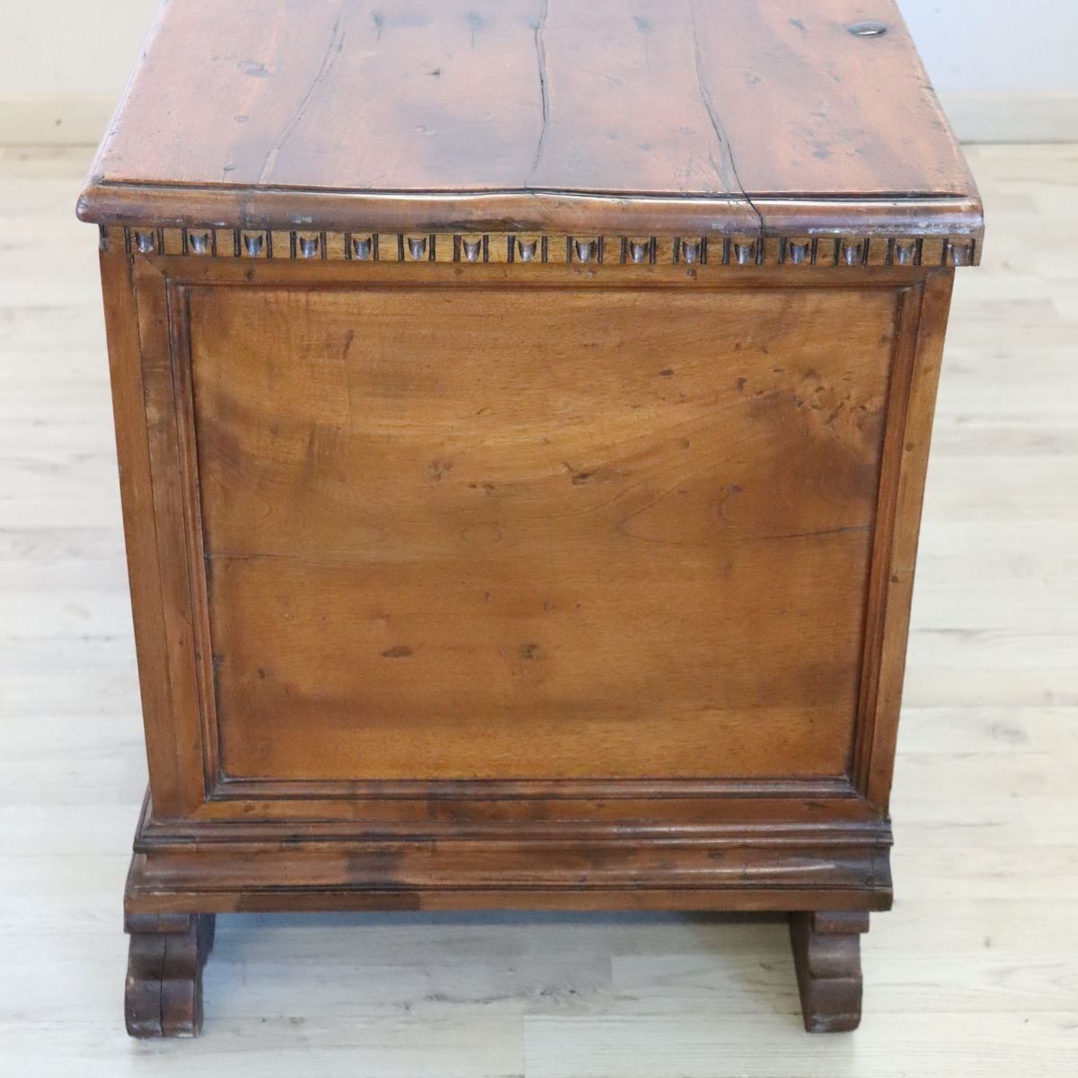2943.0 Early 20th Century Chest In Walnut photo