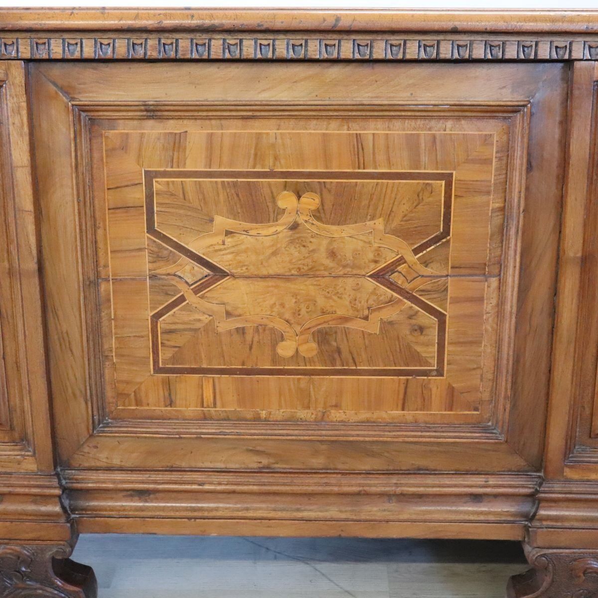 photo buy Early 20th Century Chest In Walnut