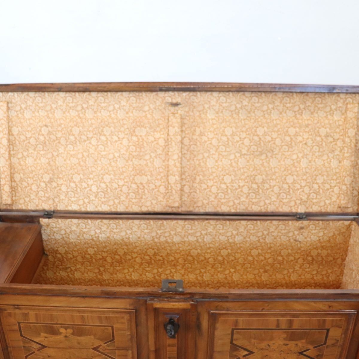 photo vintage Early 20th Century Chest In Walnut
