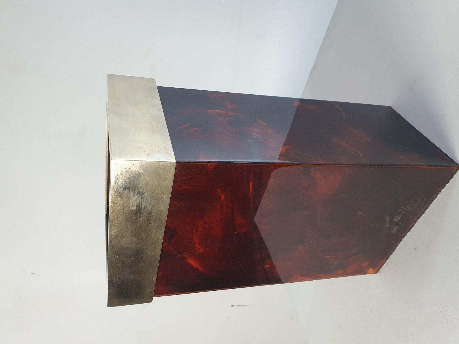 Italian Hollywood Regency Tortoise Lucite Vase With Brass Rim, 1970s photo 647.0