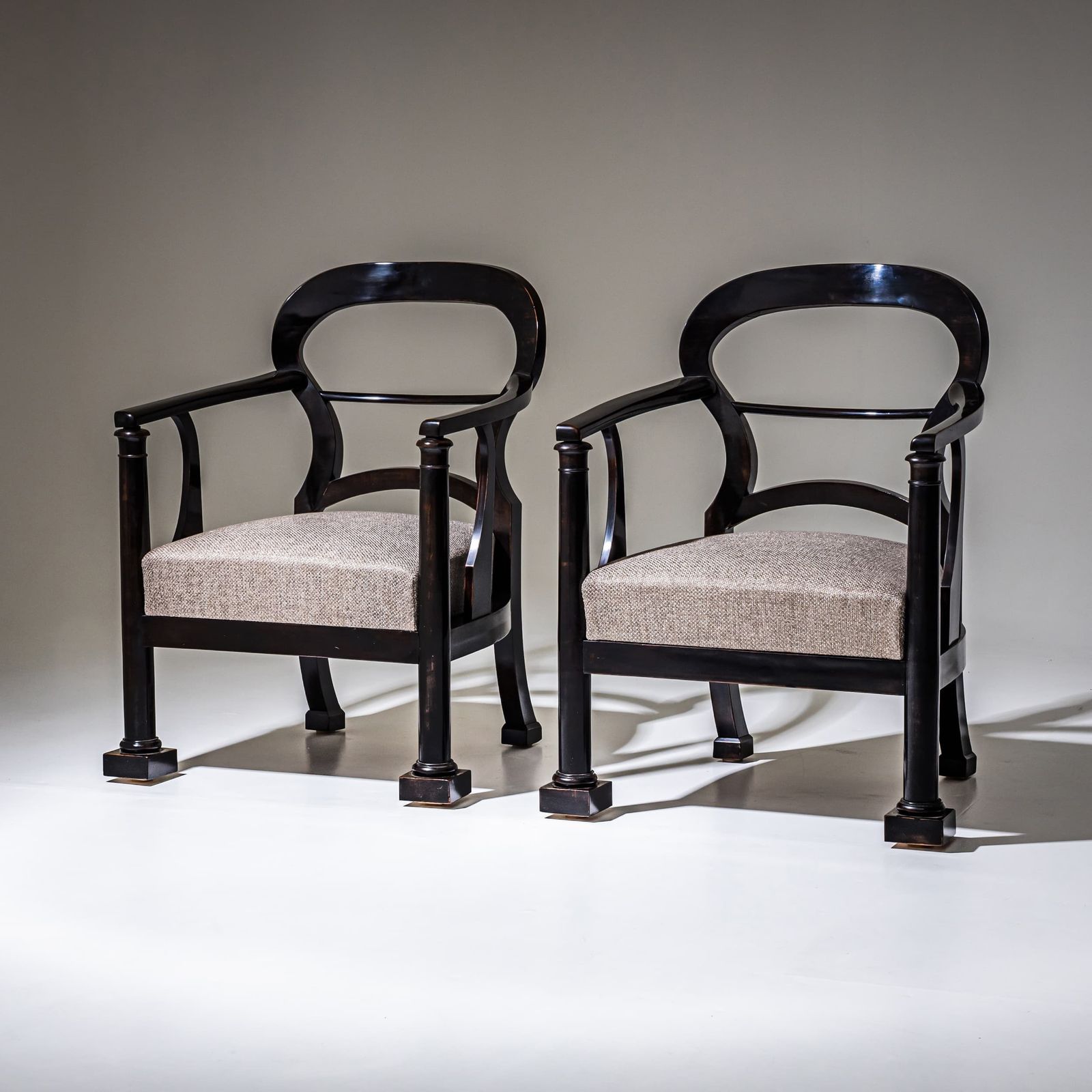 Paar Biedermeier fauteuils, Oostenrijk, ca. 1830 photo furniture