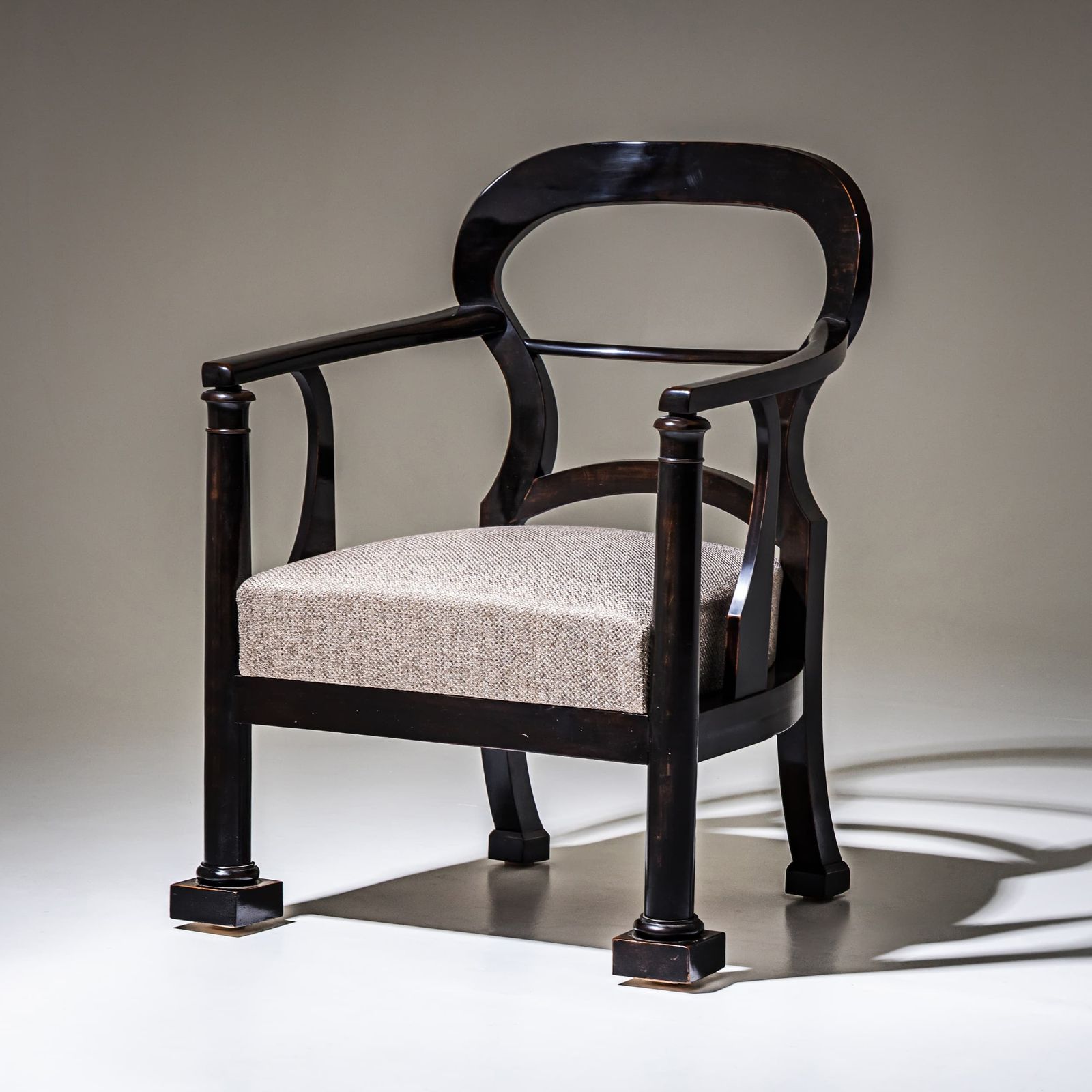 Paar Biedermeier fauteuils, Oostenrijk, ca. 1830 photo Meubels