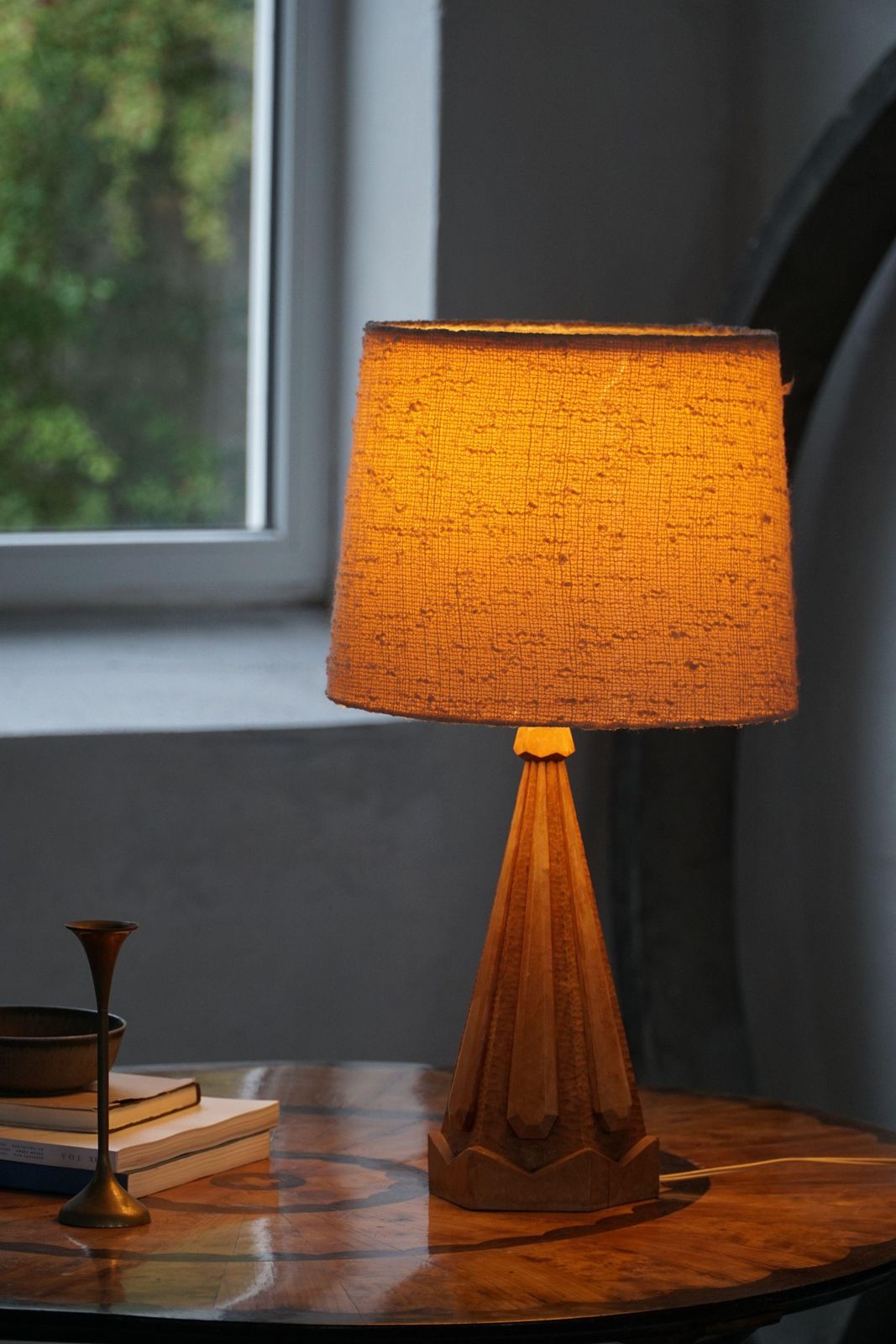 Scandinavian Modern, Sculptural Hand Carved Wooden Table Lamp, Denmark, 1970s photo vinterior