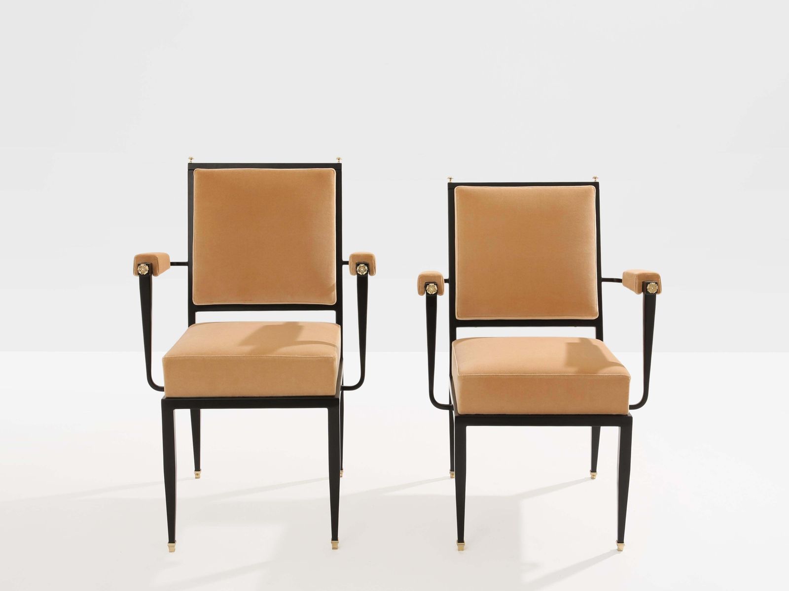 Paire de fauteuils néoclassiques en métal, velours et bronze, attribués à André Arbus, années 1940 photo furniture