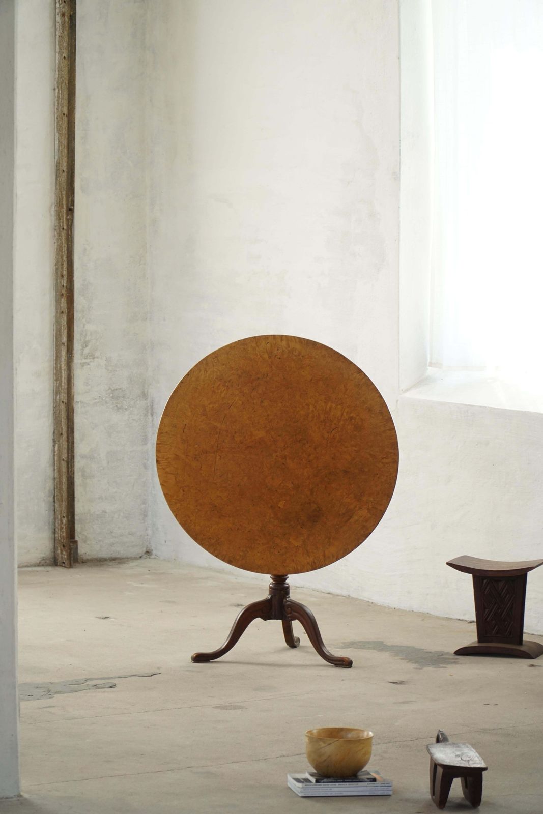 Early 19th Century, Swedish Antique Tilt Top Occasional Table In Burl Wood photo Furniture