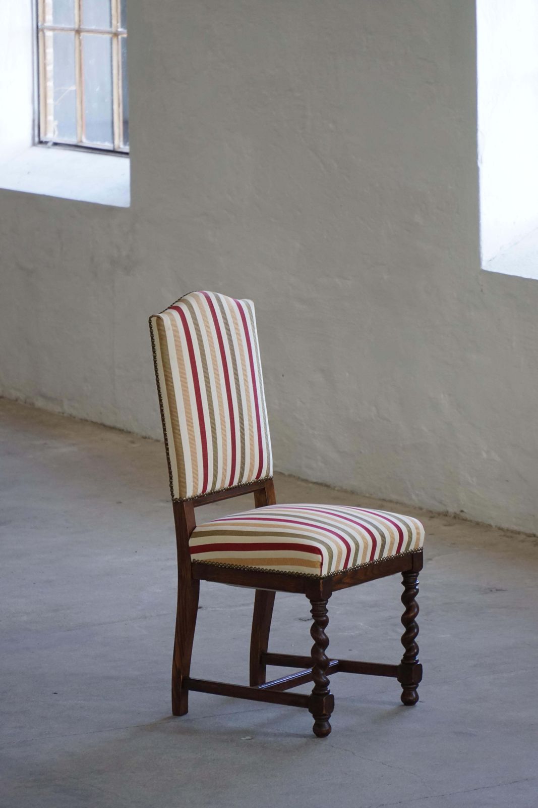 photo furniture Set Of 6 Swedish Baroque Style Dining Chairs In Oak, Early 20th Century