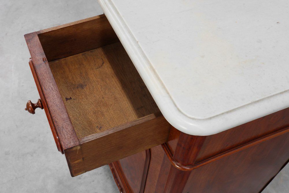 Louis XV Nightstands With Carrara Marble Tops, France, 1890s, Set Of 2 photo vintage