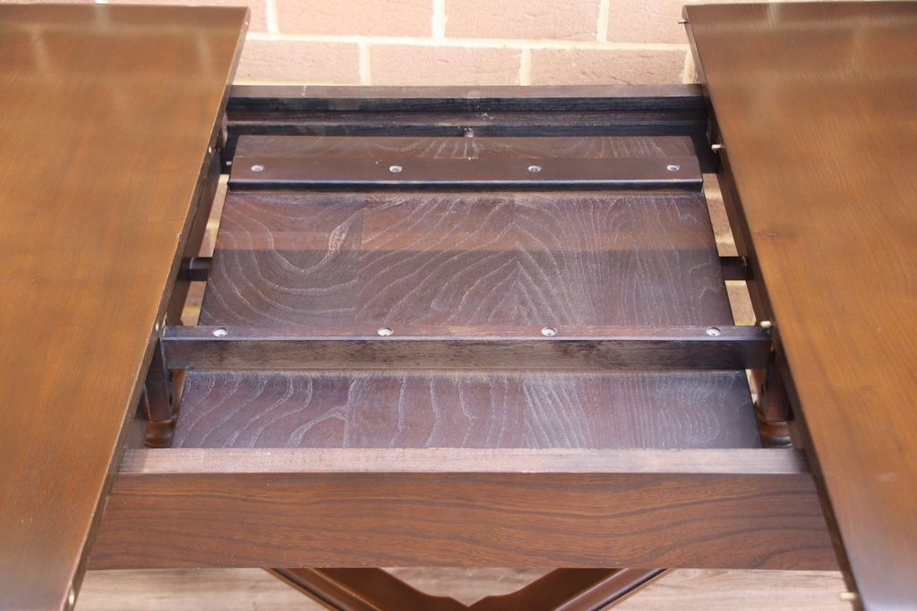 photo vinterior Ercol Extendable Dining Table