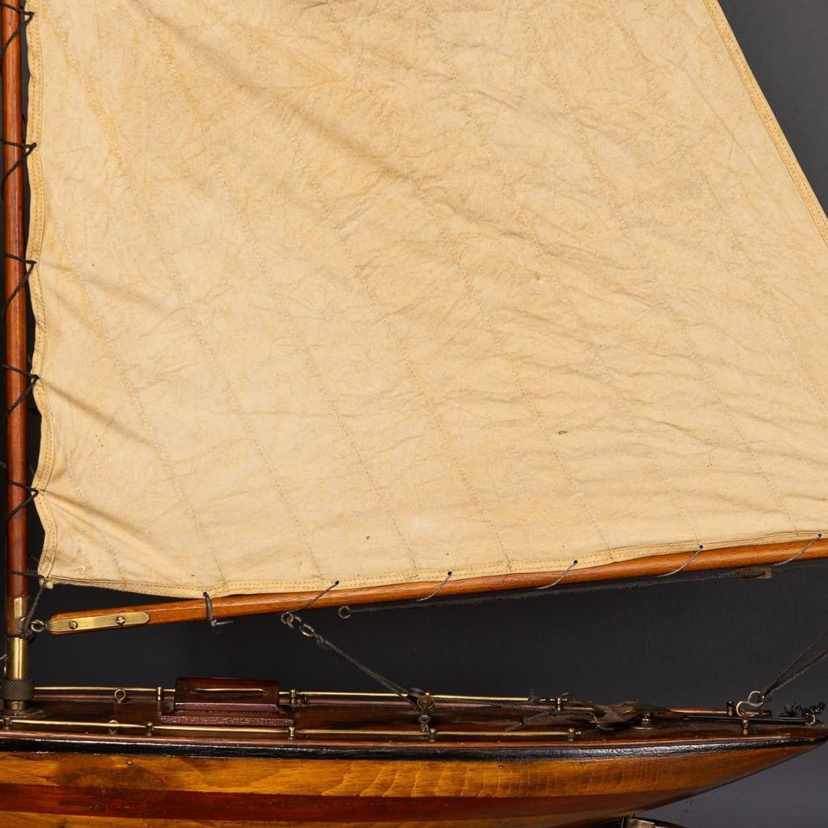 English Gaff Rigged Pond Yacht, Mahogany & Oak, Brass Fittings, 1930 photo buy