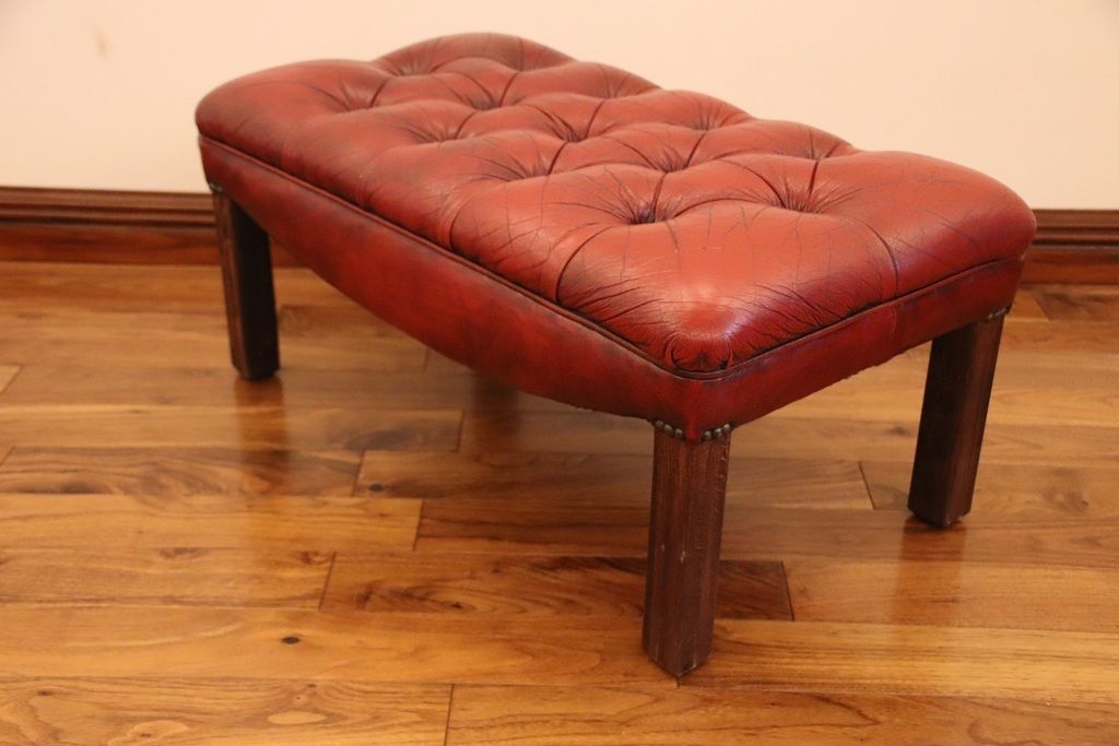Chesterfield Vintage Footstool photo vinterior