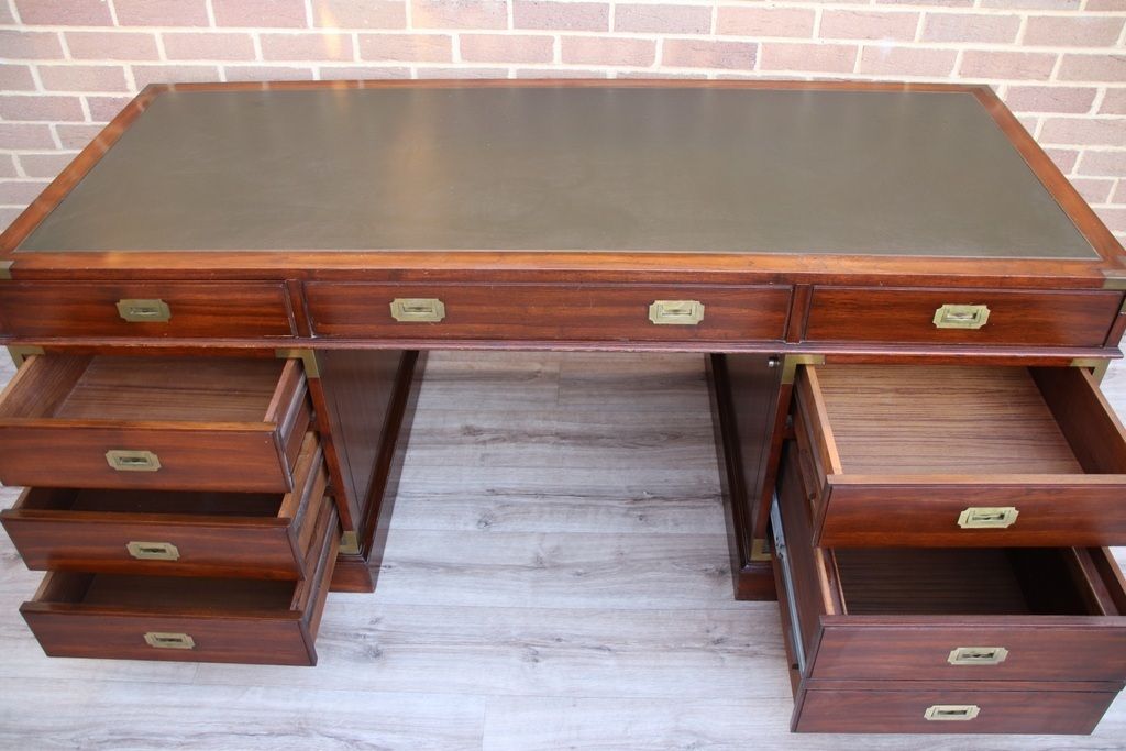 1100.0 Directors Campaign Pedestal Desk photo