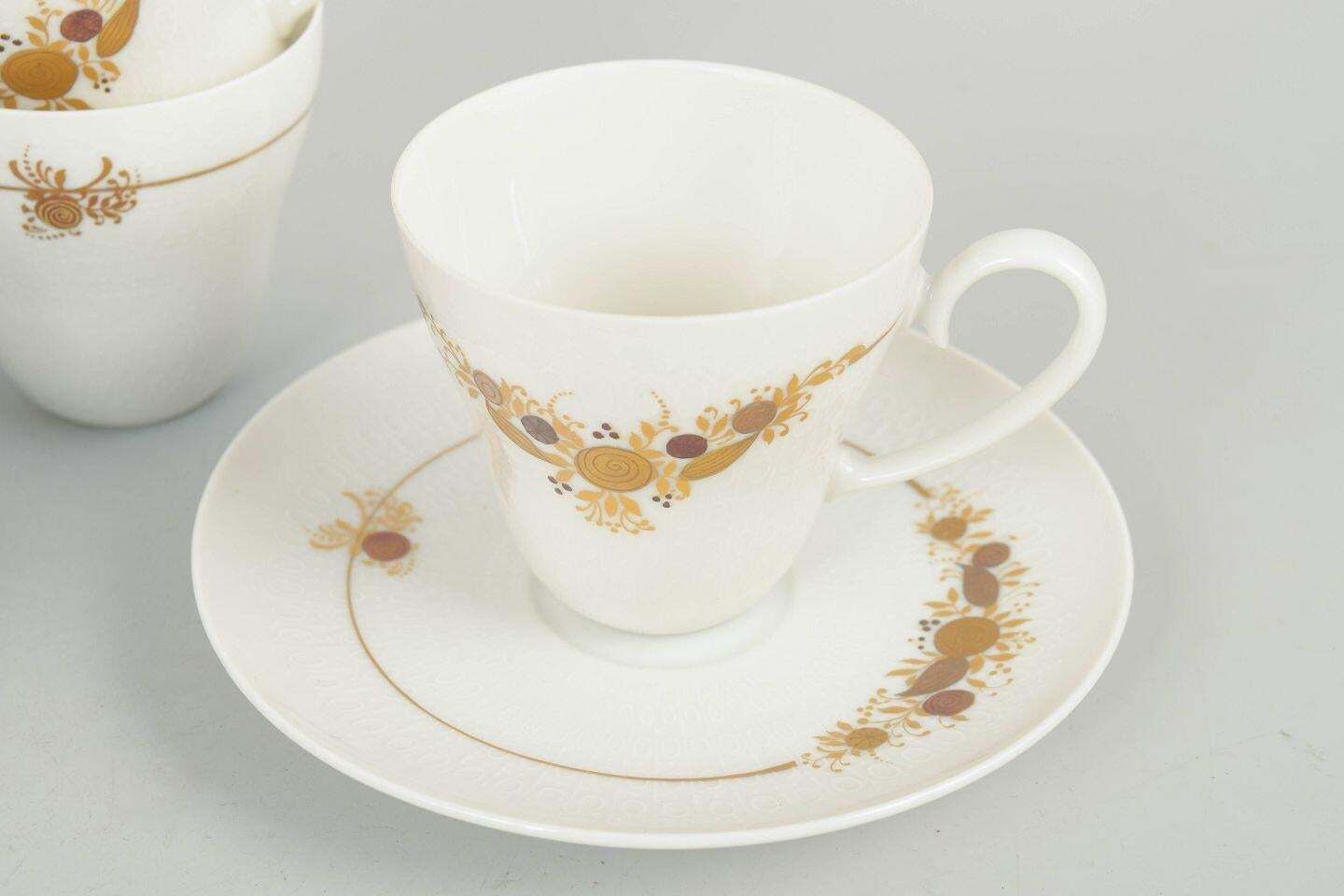 Quatre tasses à café avec soucoupes Bjørn Wiinblad pour Rosenthal, série Romanze. photo for sale