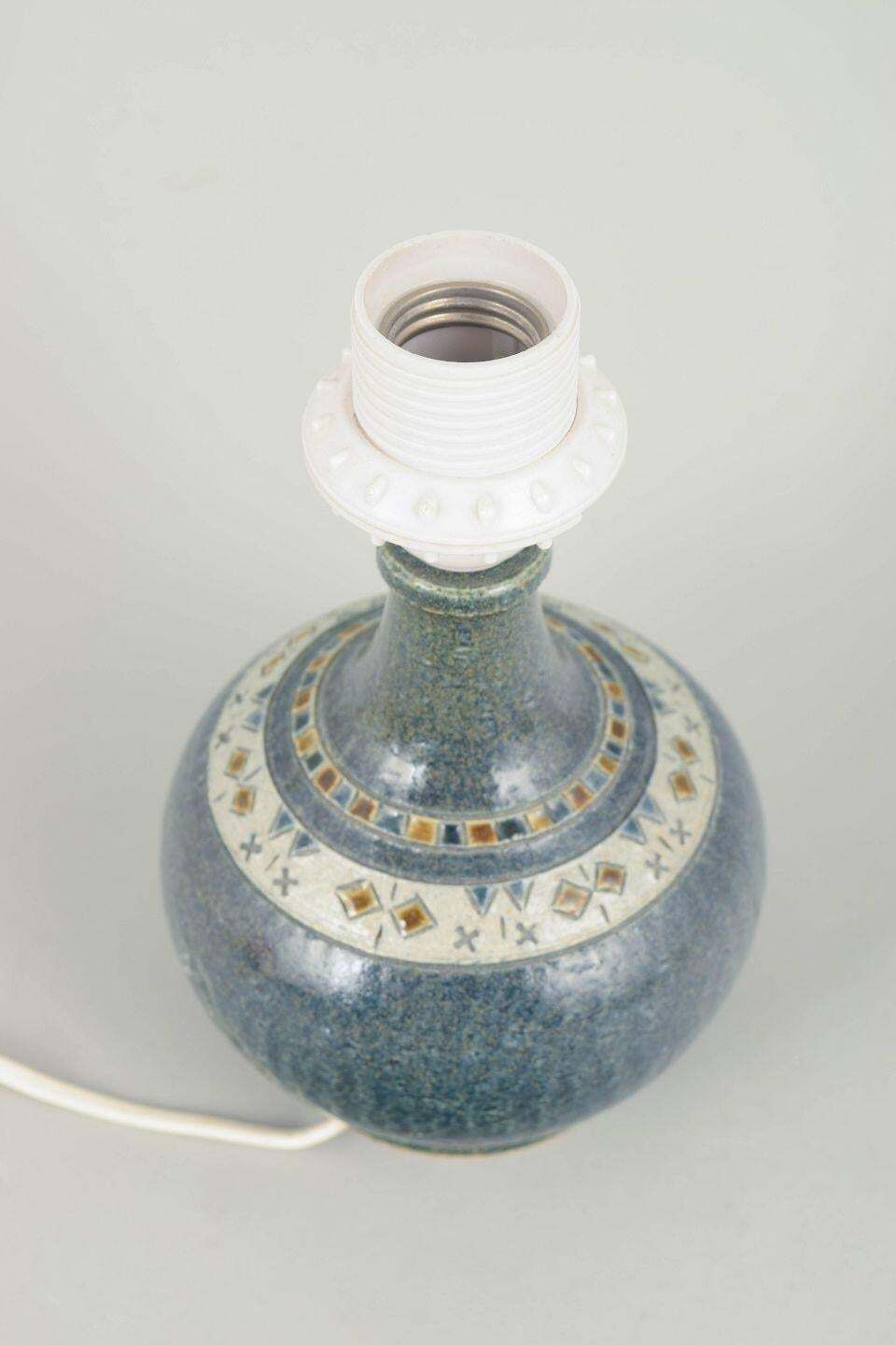 Yngve Blixt, Höganäs. Stoneware Tafellamp met Gestructureerd Oppervlak en Groene Glazuur photo furniture