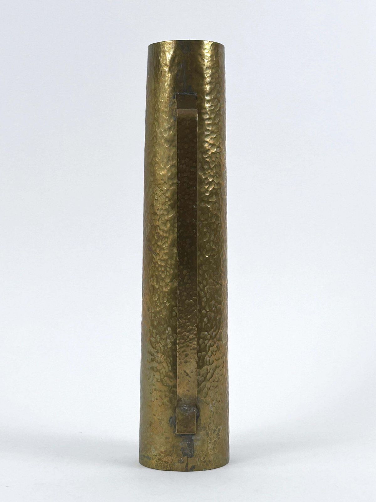 photo vintage Rare Mid Century Hammered Brass Tall Grip Vase Or Watering Can Germany 1960s