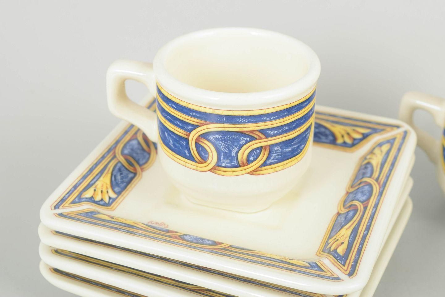 Tiffany Boutique. Set van vier espressokopjes met schoteltjes met ornamentele motieven. photo for sale