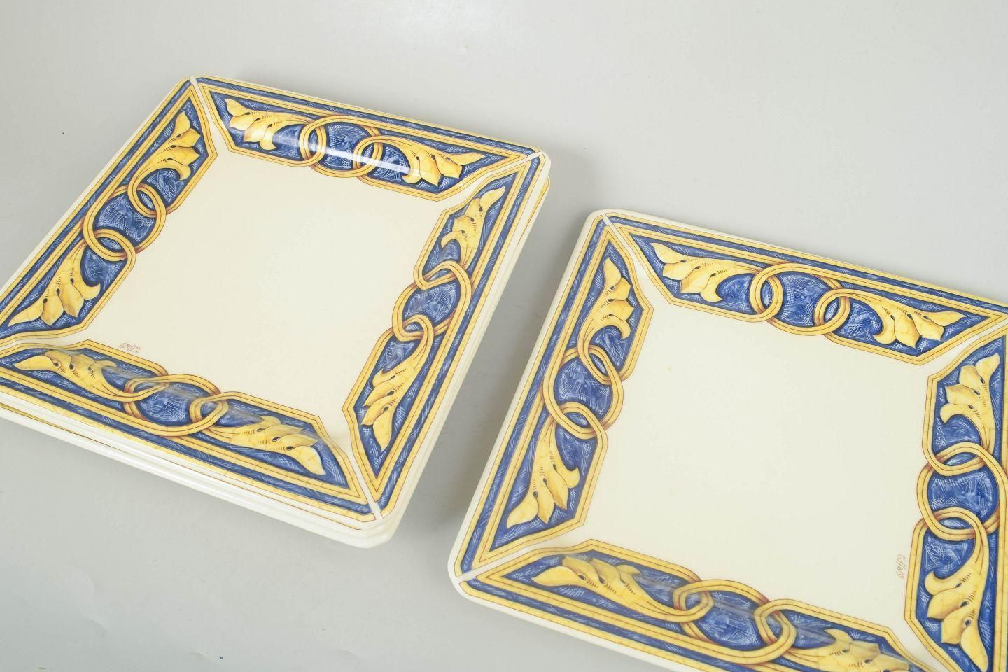 Tiffany Boutique, Italië. Set van vier keramische dinerborden, jaren 1980. photo furniture