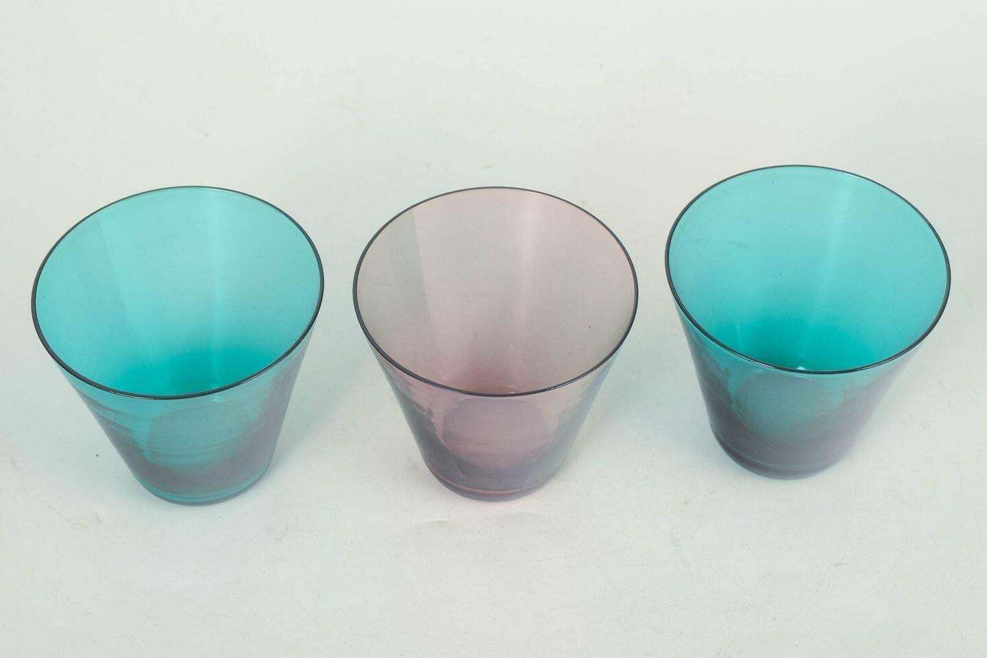 Kaj Franck voor Nuutajärvi Notsjö. Set van drie kleine "Kimara" glazen. Mod. 2744 photo furniture