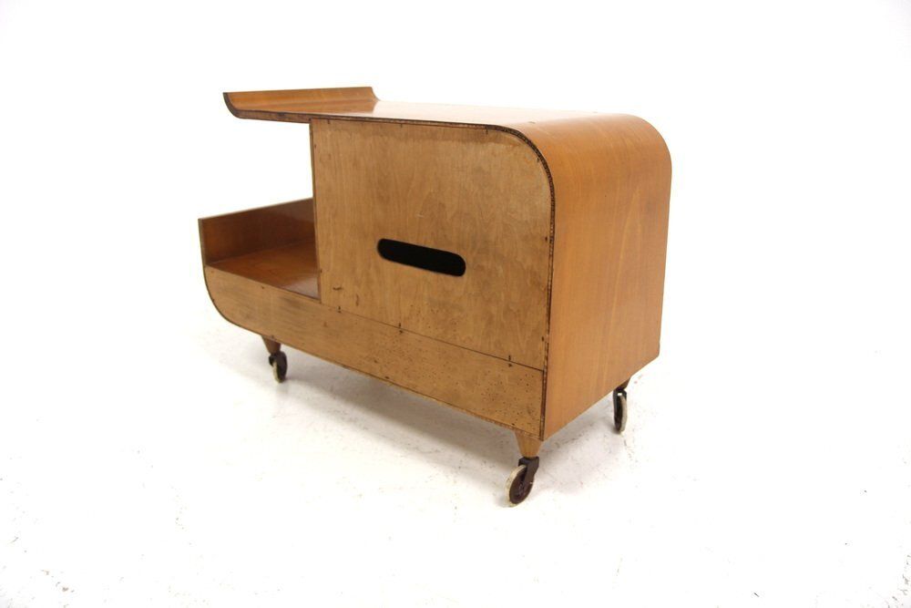 photo furniture Commode scandinave en orme, 1960