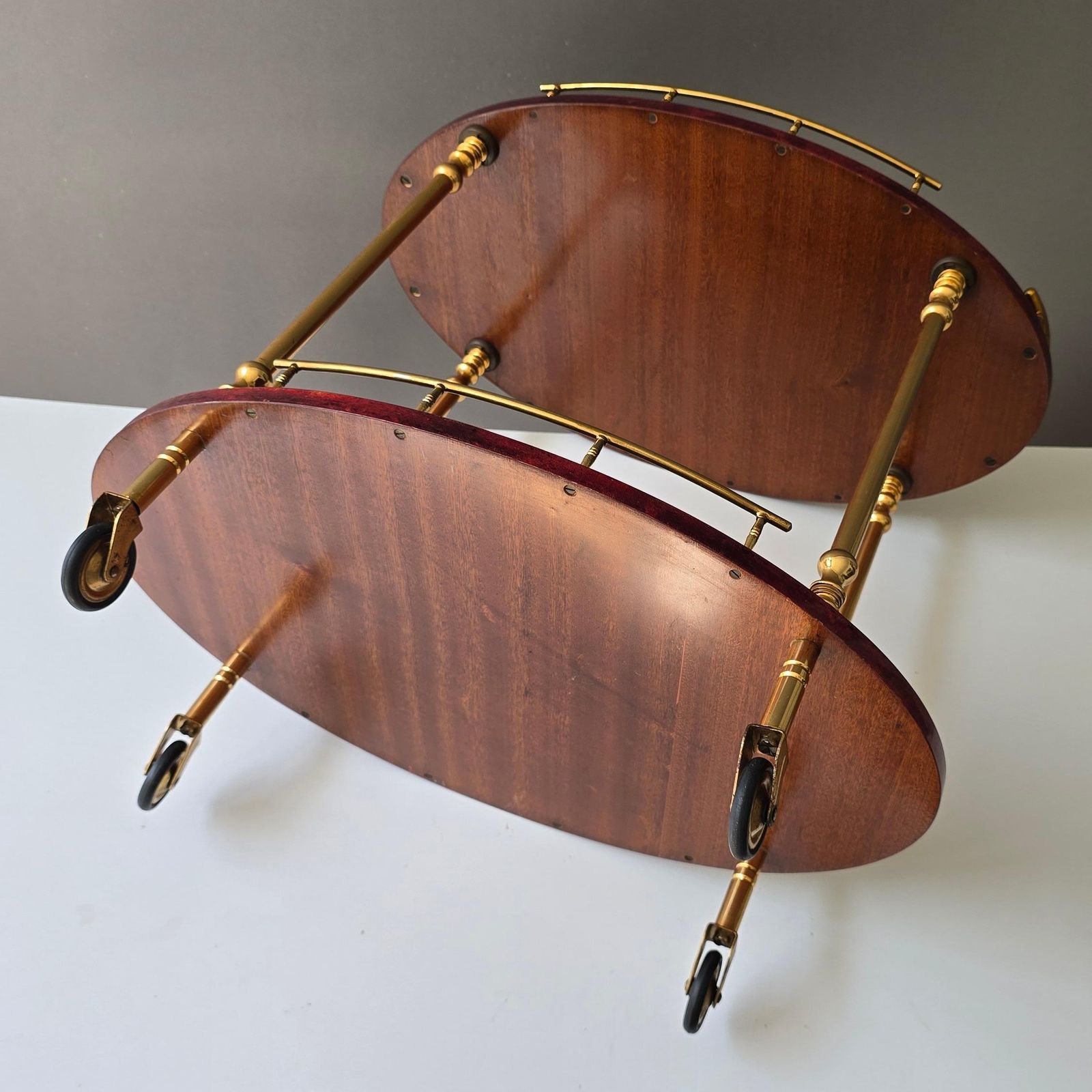 photo vinterior Attributed To Aldo Tura Red Goatskin And Brass Bar Cart, Italy, 1960s