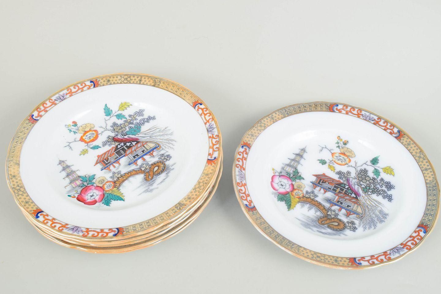 Rörstrand, Suède. Six assiettes plates en faïence. Série « Japan ». Début du XXe siècle. photo furniture