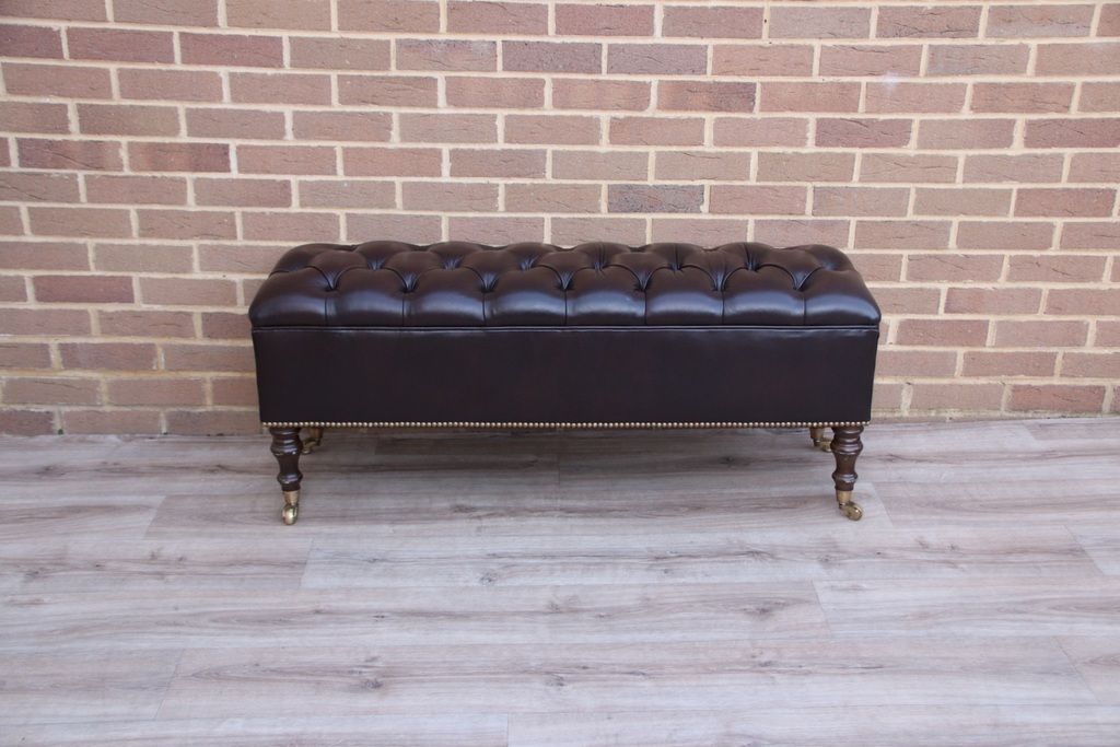 Chesterfield Ottoman photo furniture