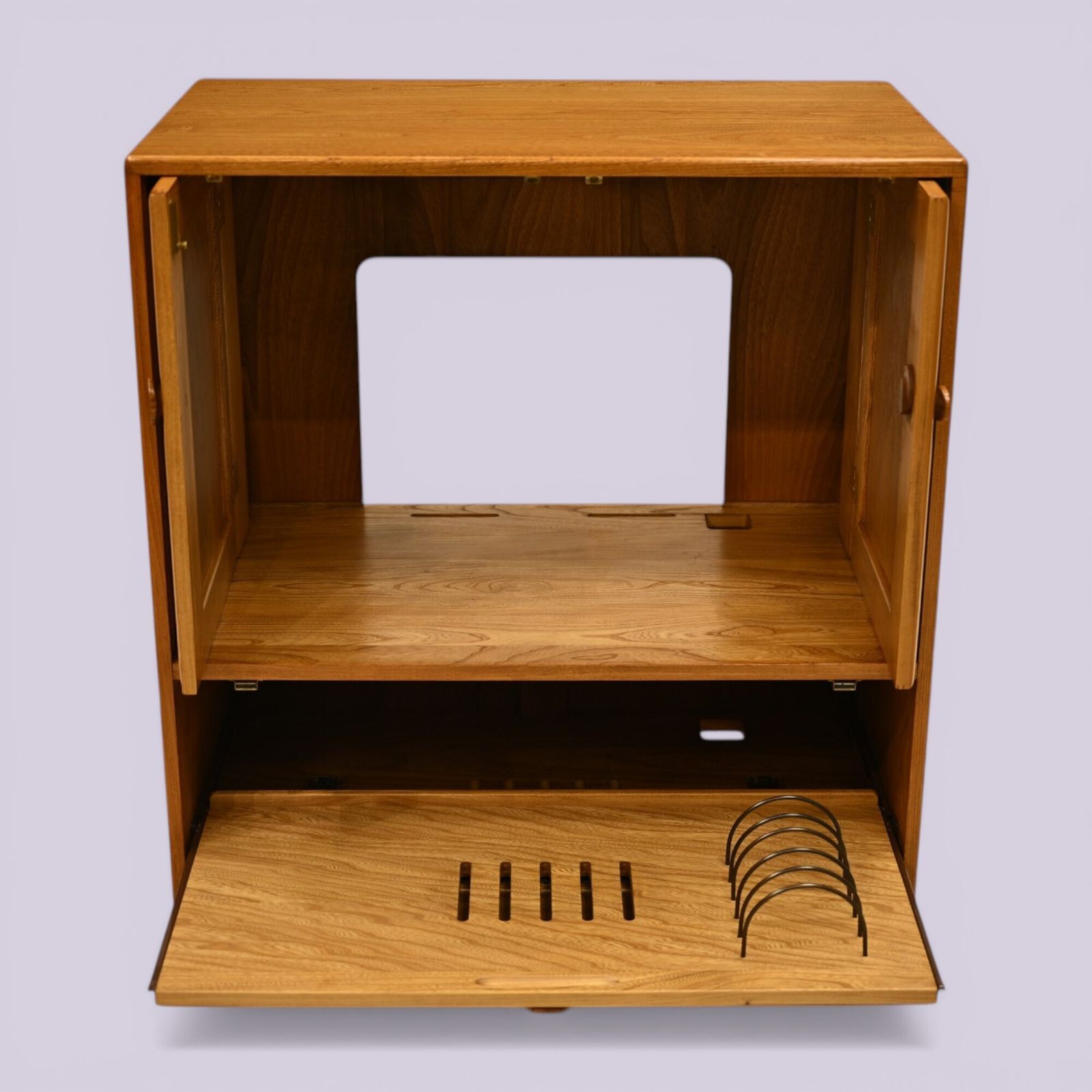 photo vinterior Ercol Mural Tv Video Cabinet Windsor Range Light Finish Free Uk Delivery