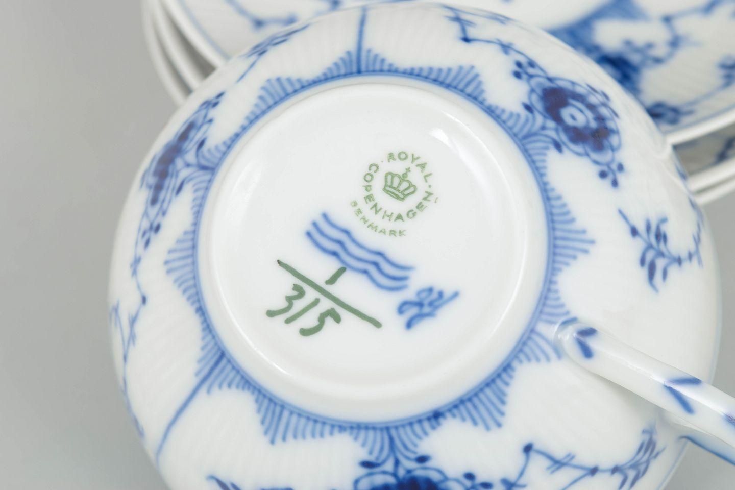 Royal Copenhagen, Blue Fluted Plain. Set van drie theekopjes met schoteltjes photo Woonaccessoires