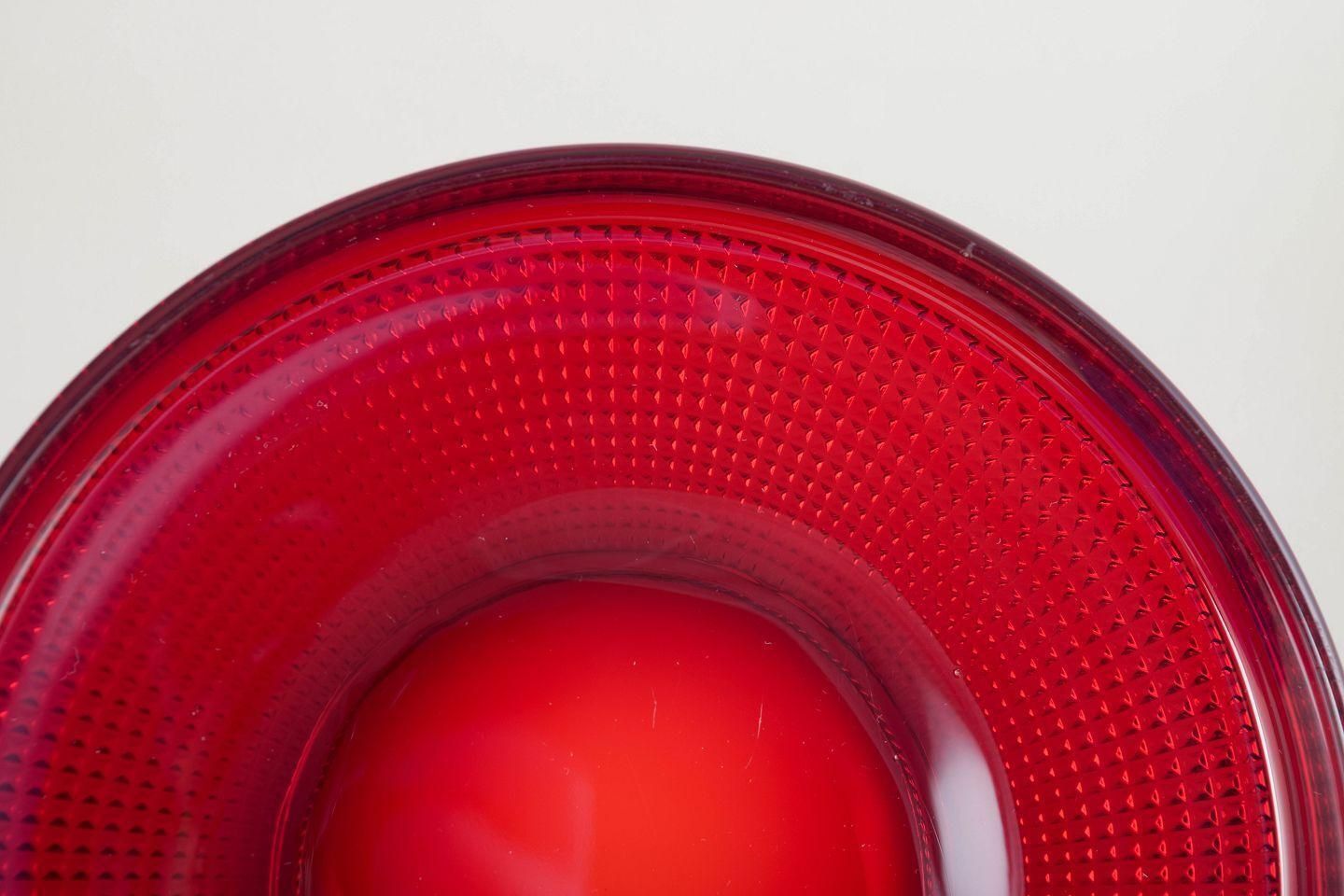 Kjell Blomberg For Gullaskruf. Four “Vineta” Plates In Ruby Red Art Glass. 1960s photo for sale