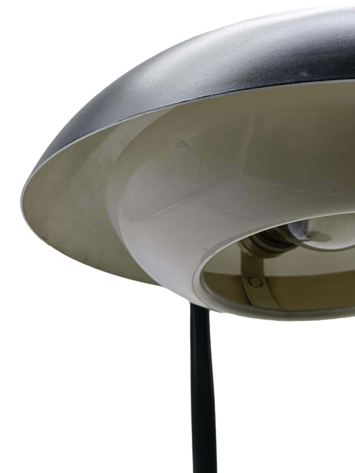 Oscar Torlasco Style Black Metal Table Lamp With Brass Details photo vinterior