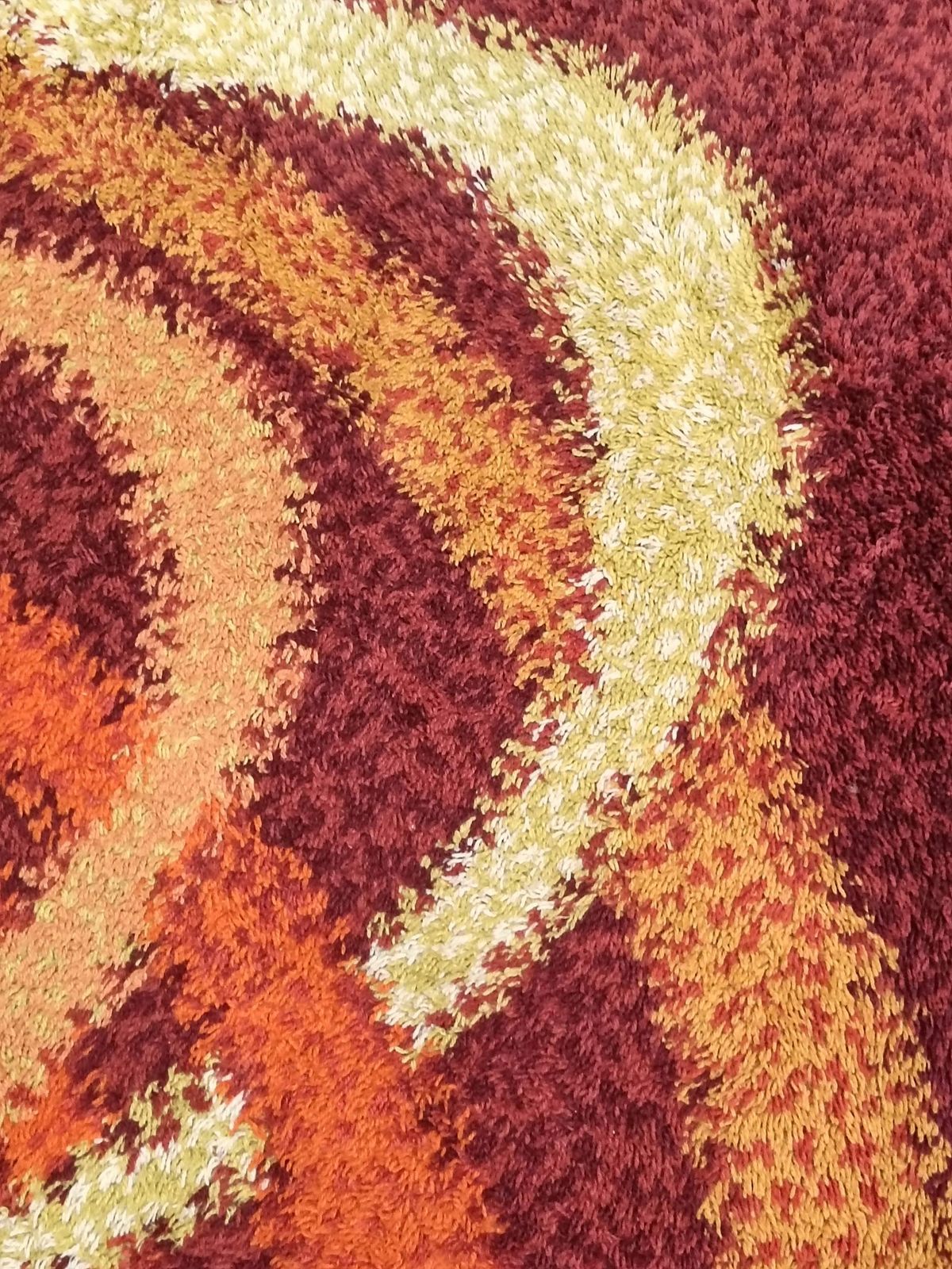 1409.0 Samit Borgosesia Pure Wool Rug With Geometric Patterns, Mod. Iris, 1970 photo