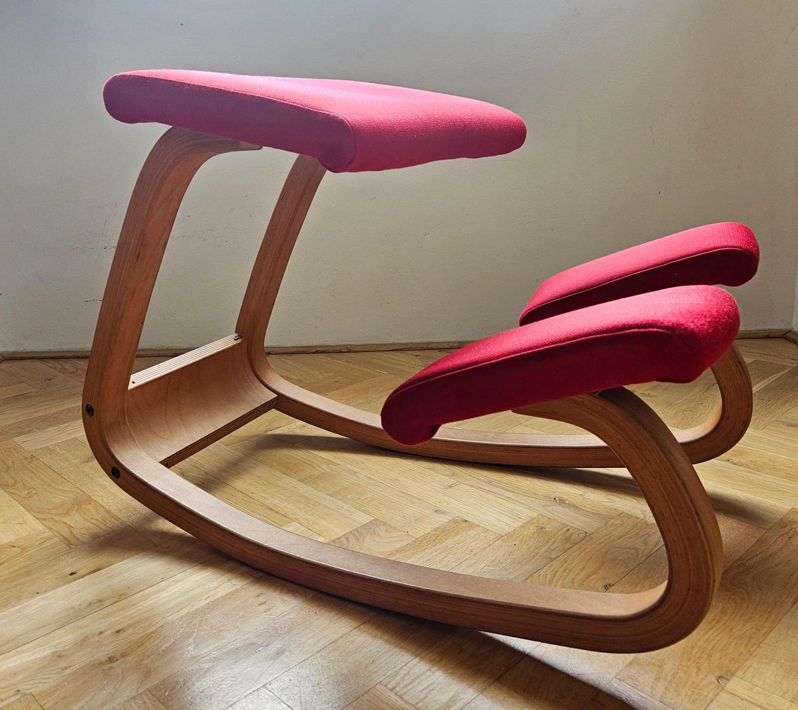 photo furniture Zeldzame mid-century Balance Variable knielstoel, Peter Opsvik, Noorwegen, Stokke, jaren 1980