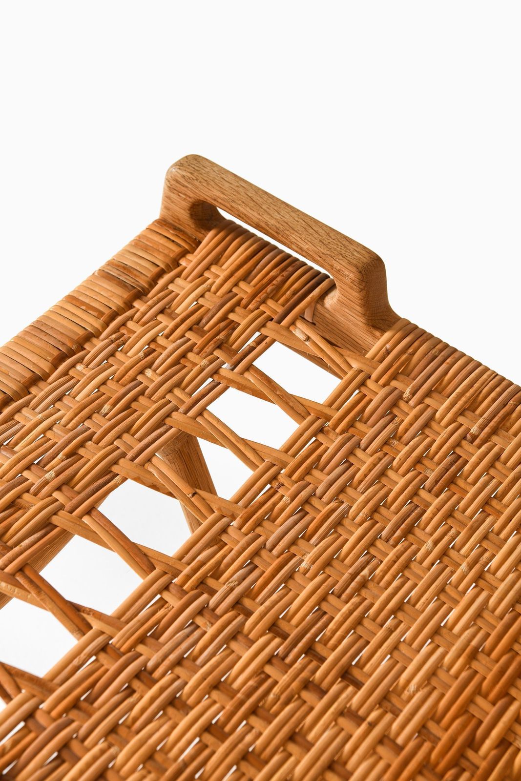 photo furniture Folding Easy Chair In Cane And Oak By Hans Wegner, 1949
