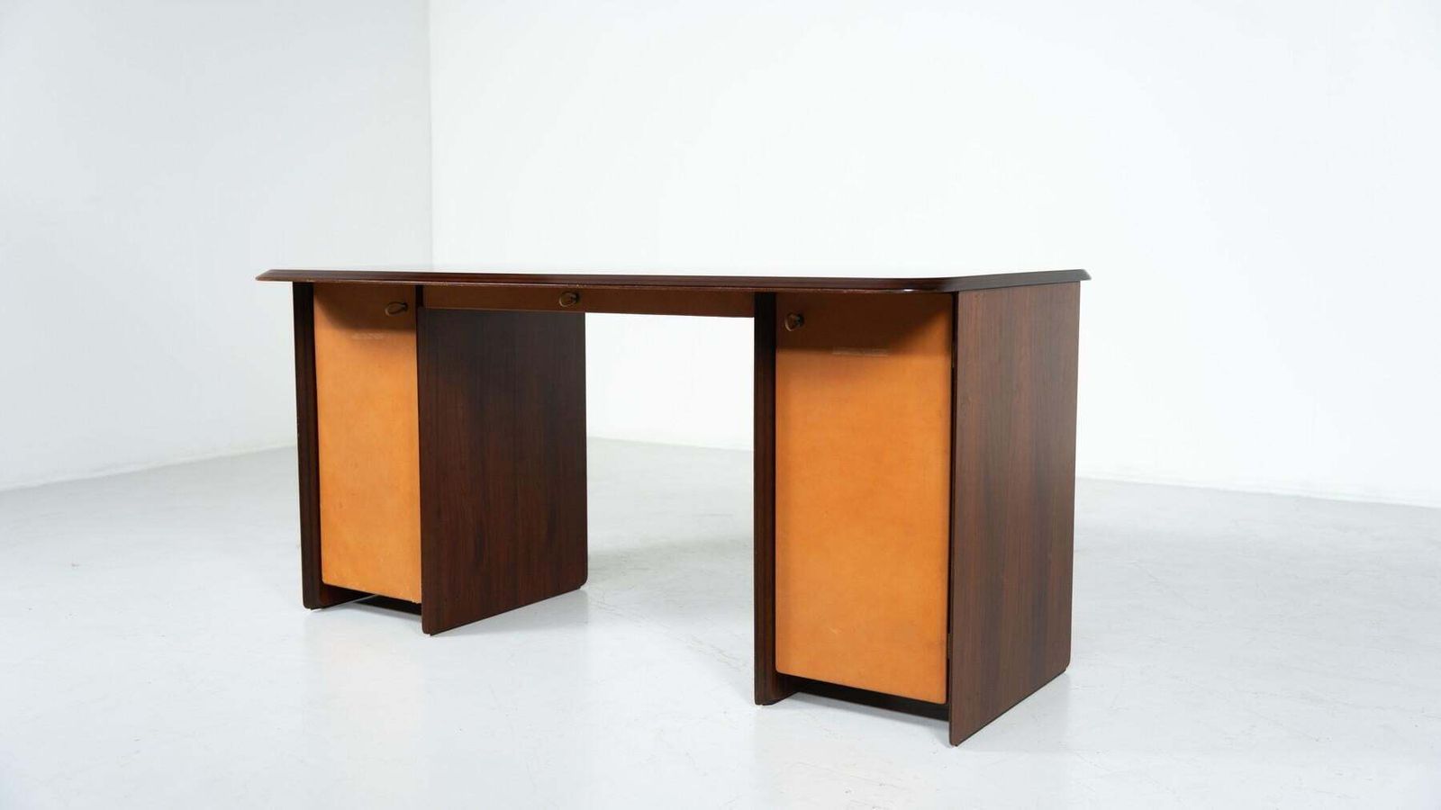 photo furniture Artona Desk By Afra And Tobia Scarpa, Maxalto, Italy, 1975
