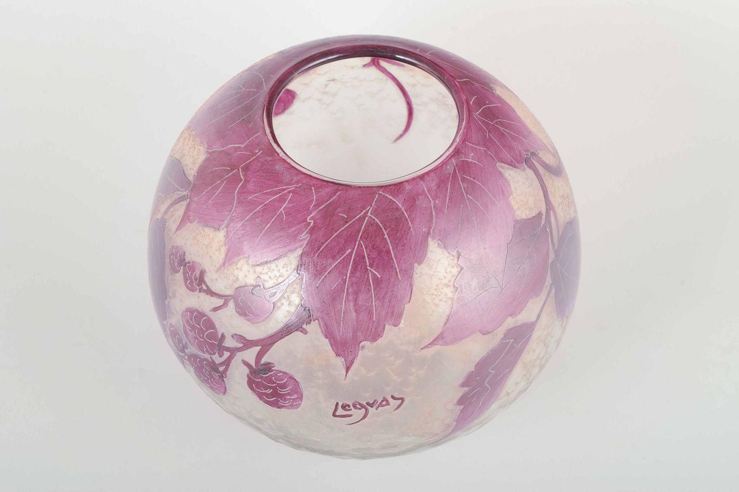 Légras, France. Art Nouveau Art Glass Vase With Leaves And Flowers, 1930s. photo furniture