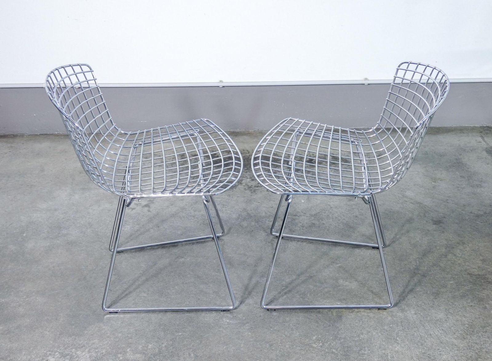 photo for sale Set Of Four Side Chairs Mod. 420, Design Harry Bertoia For Knoll