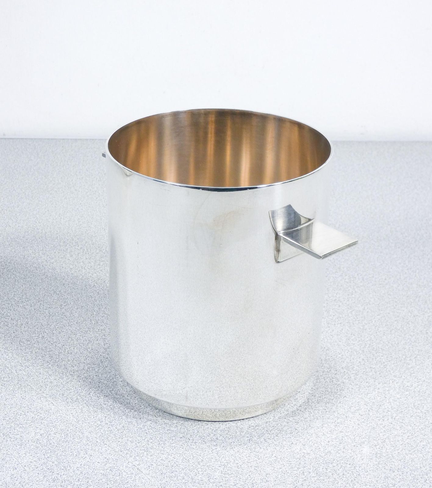 Pair Of Ice Buckets Design Lino Sabattini For Christofle photo for sale