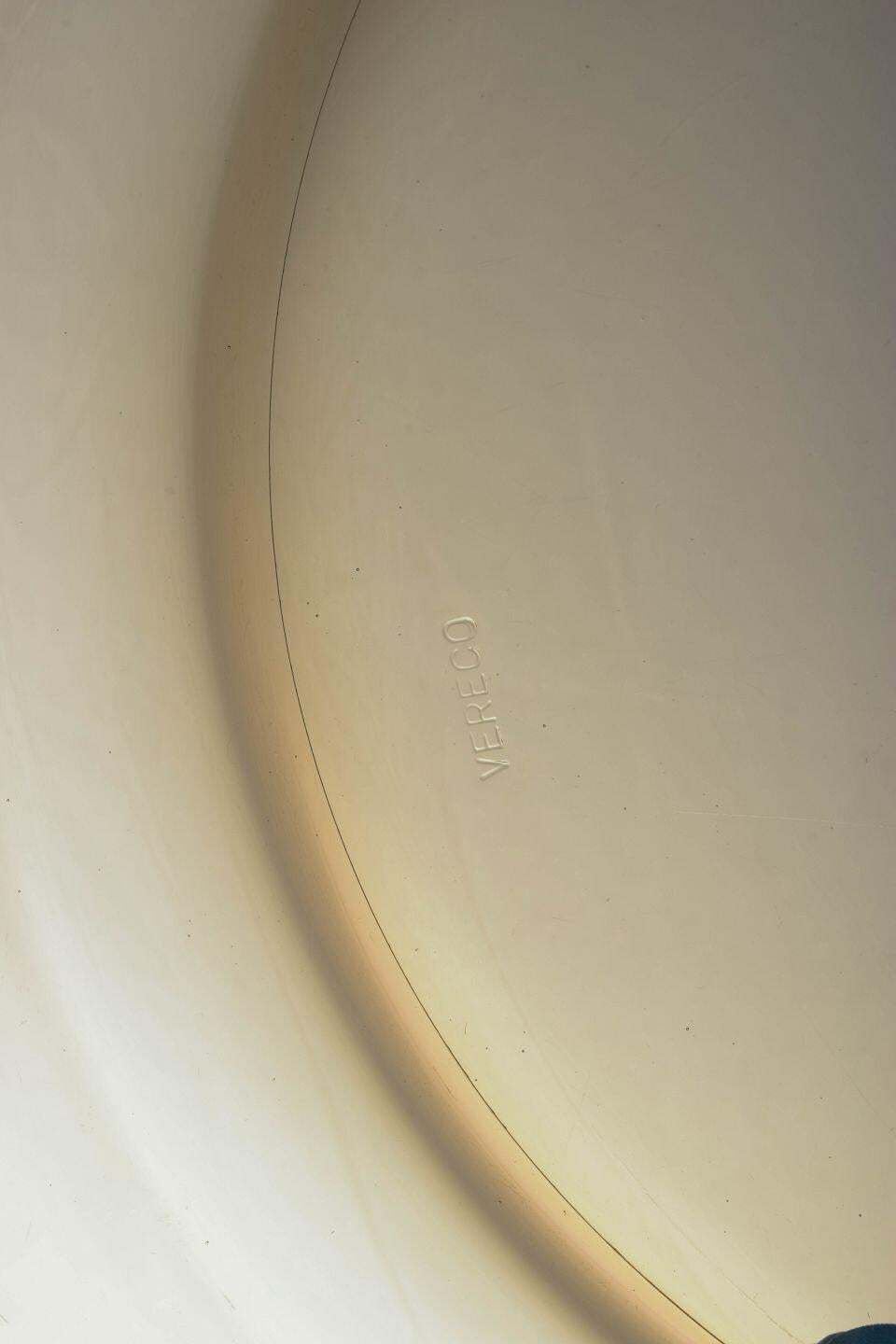 Vereco, France. Set van zes dinerborden in rookglas. Jaren 1970. photo Woonaccessoires