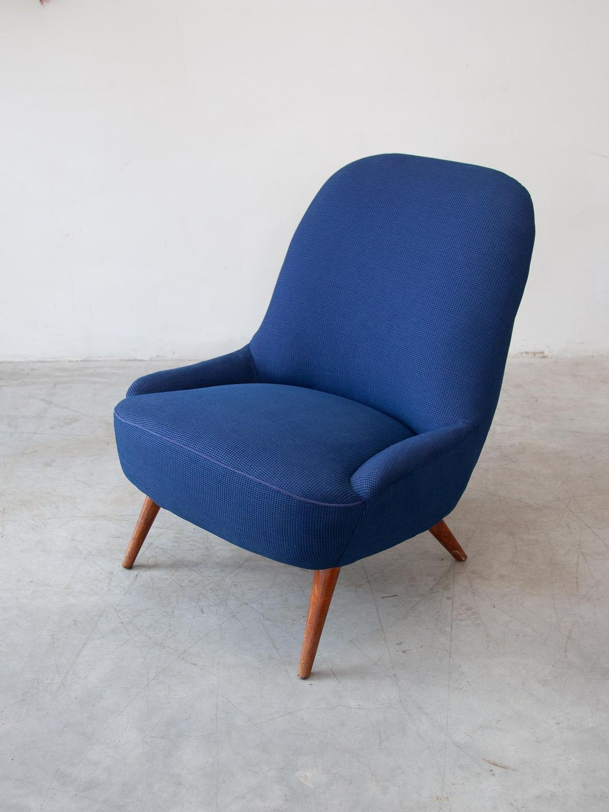 Midcentury Modern Cobalt Blue Lounge Chair By Fredericia, Denmark, 1950s photo for sale